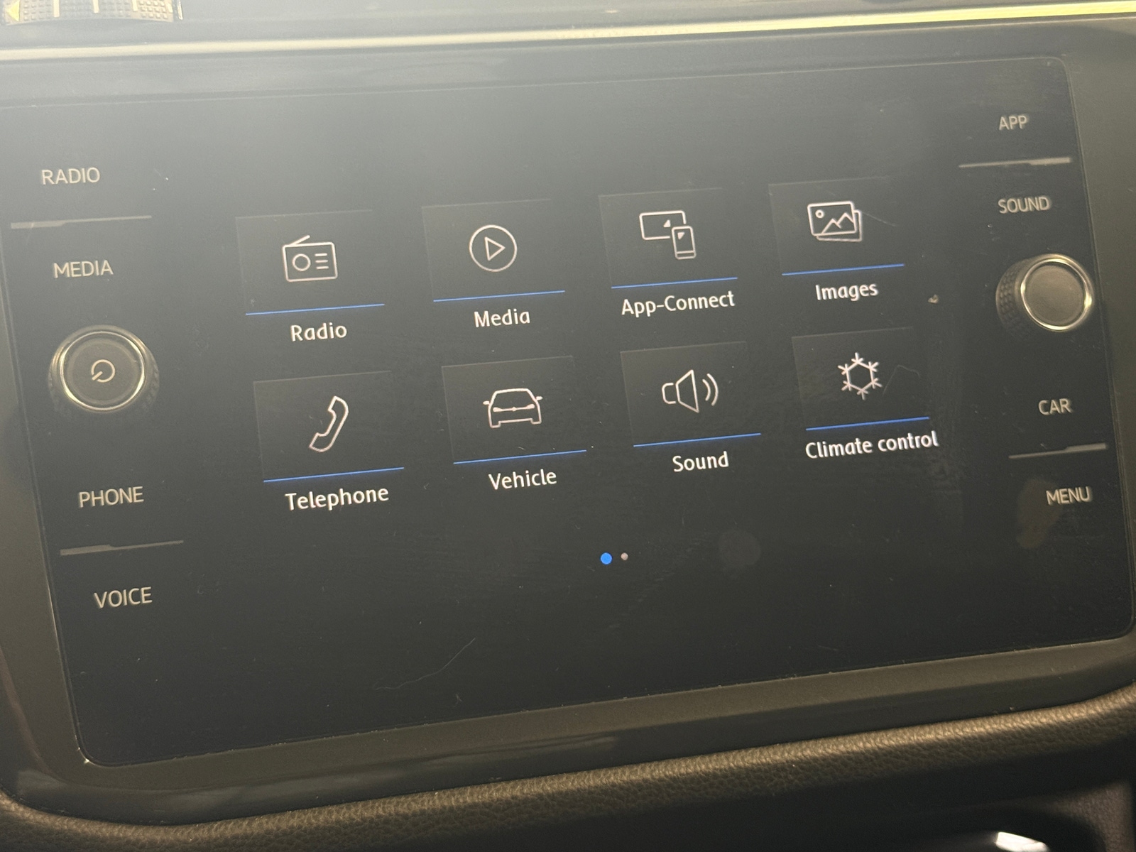 Thumbnail: 2020 Volkswagen Tiguan - 3