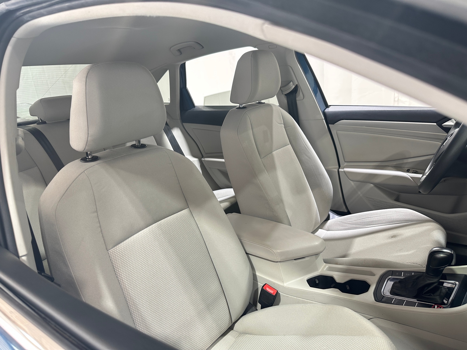 Thumbnail: 2019 Volkswagen Jetta - 2