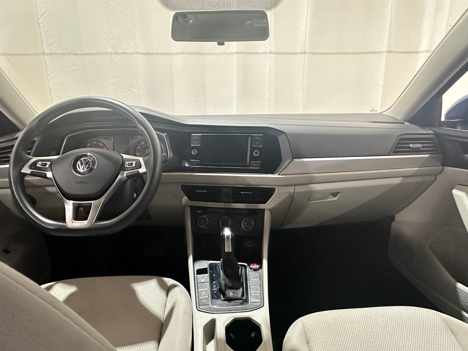 Thumbnail: 2019 Volkswagen Jetta - 3