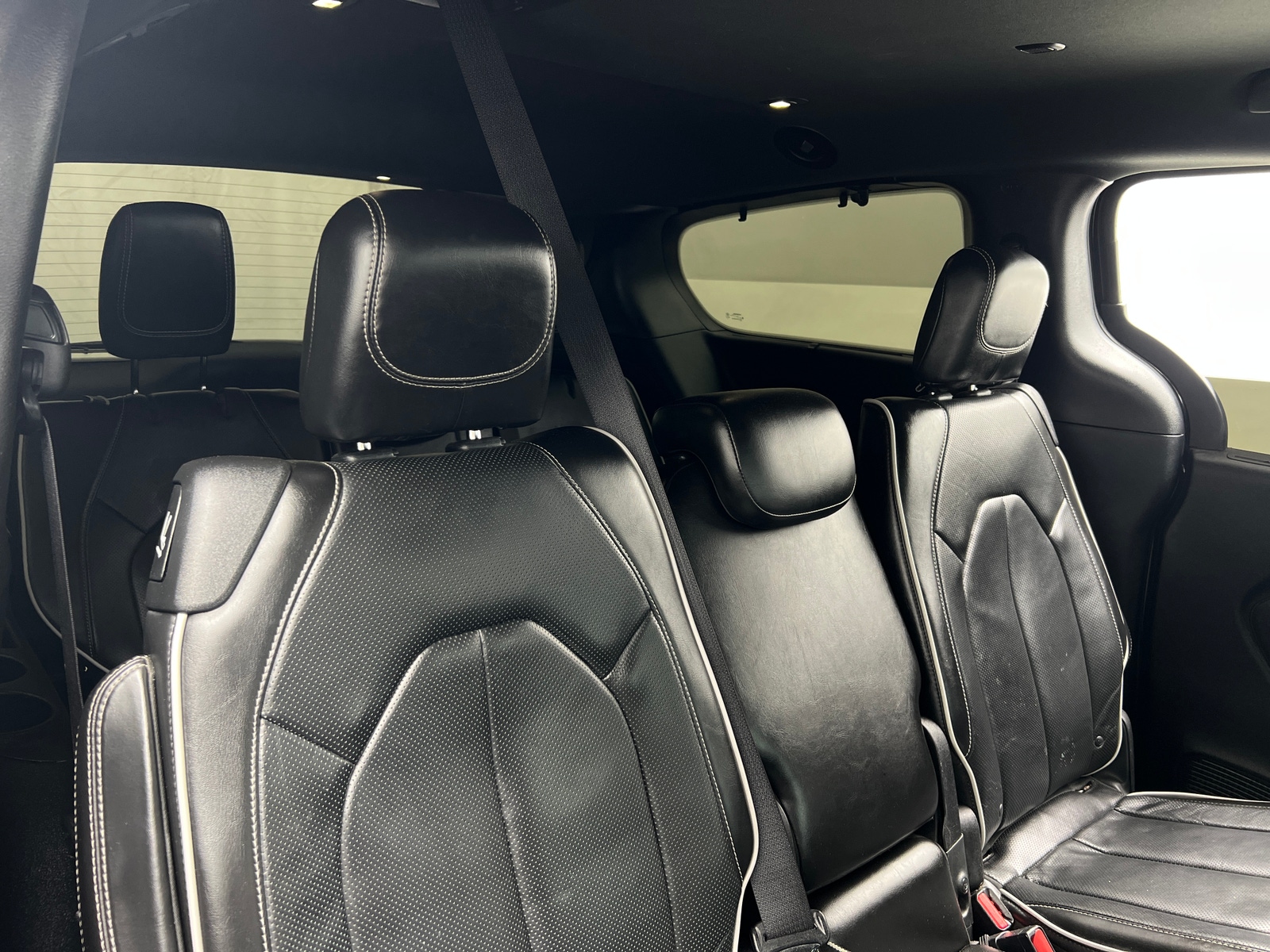 Thumbnail: 2018 Chrysler Pacifica - 5