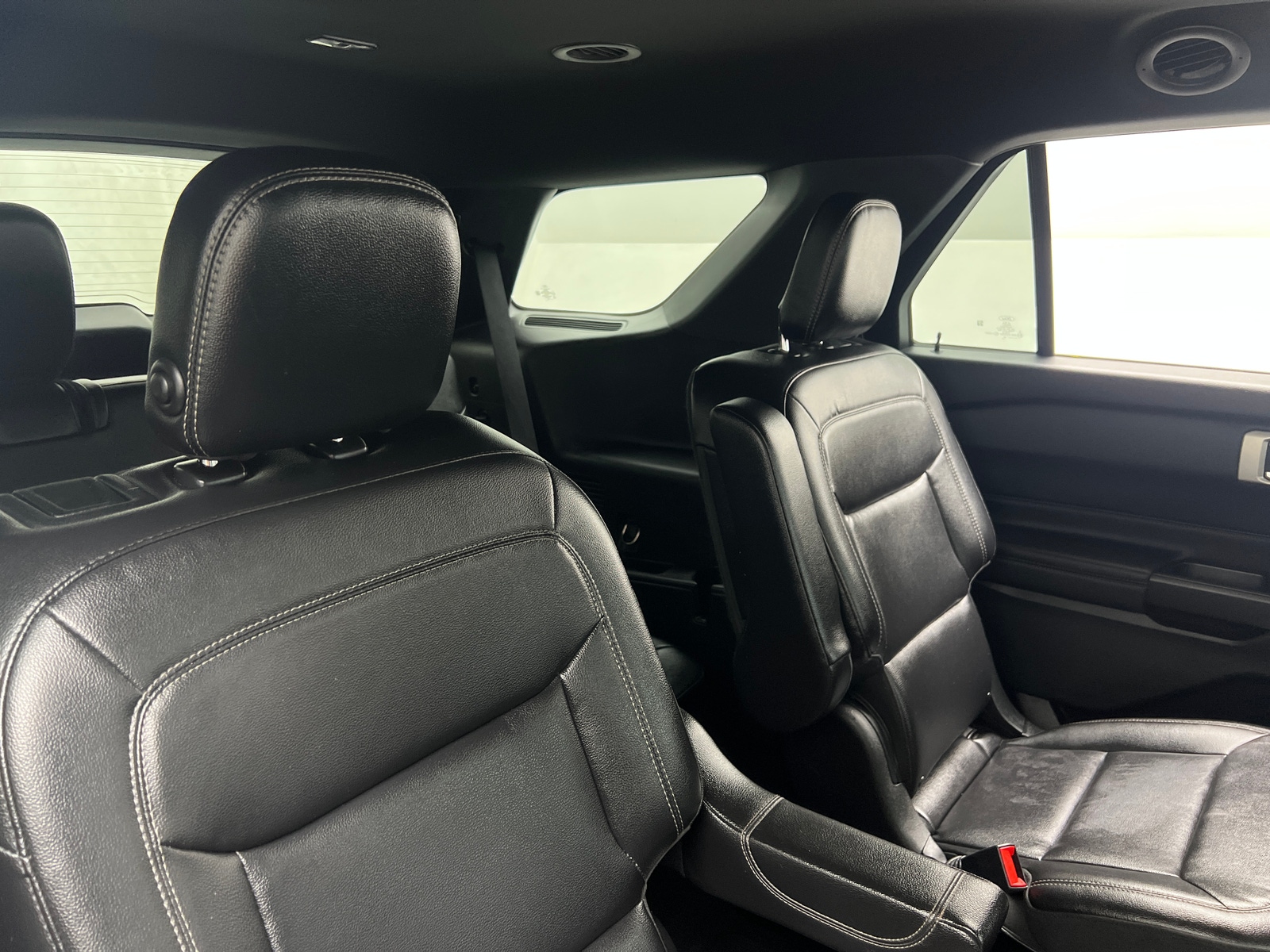 Thumbnail: 2020 Ford Explorer - 5