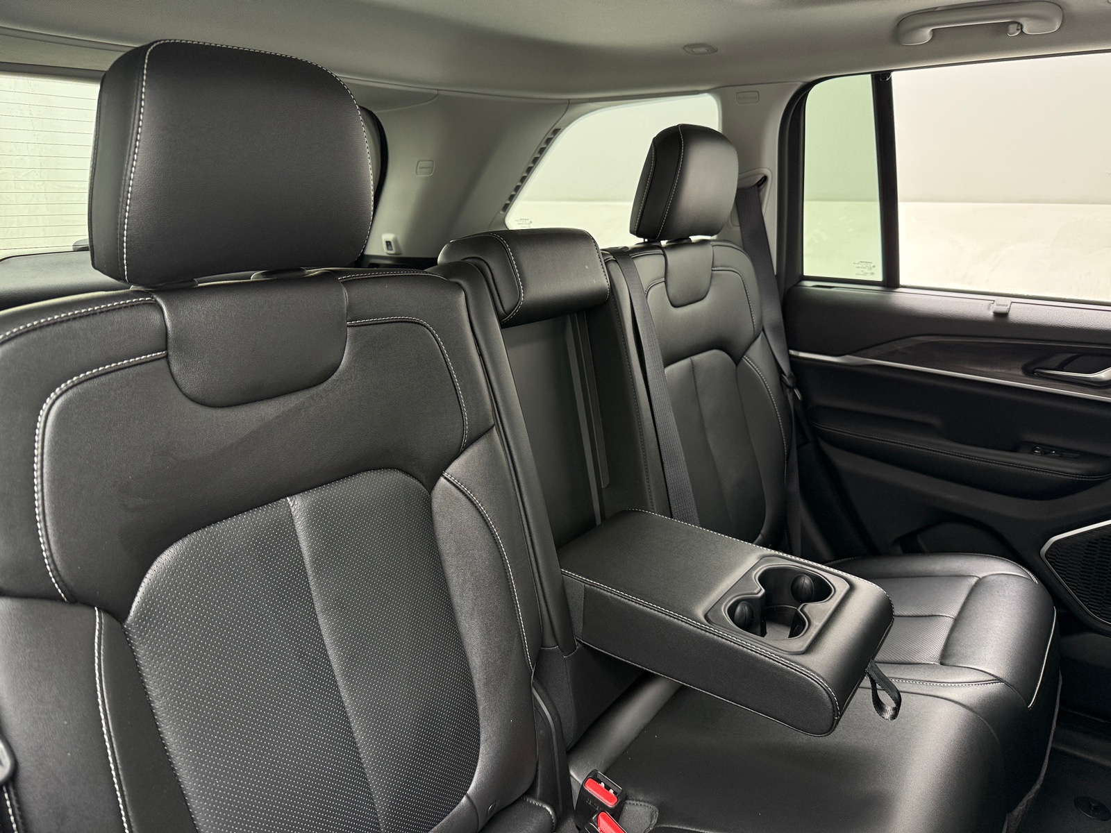 Thumbnail: 2022 Jeep Grand Cherokee - 5