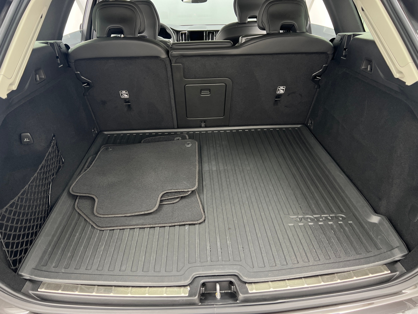 Thumbnail: 2023 Volvo XC60 - 7