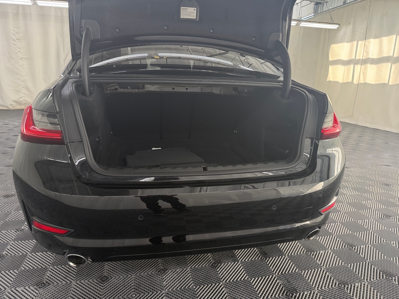 Thumbnail: 2019 BMW 3 Series - 6