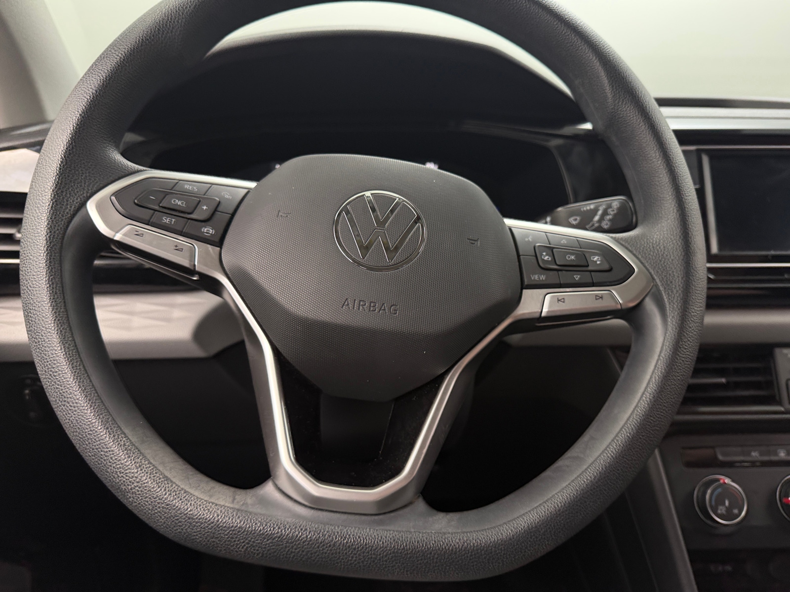 Thumbnail: 2022 Volkswagen Taos - 5