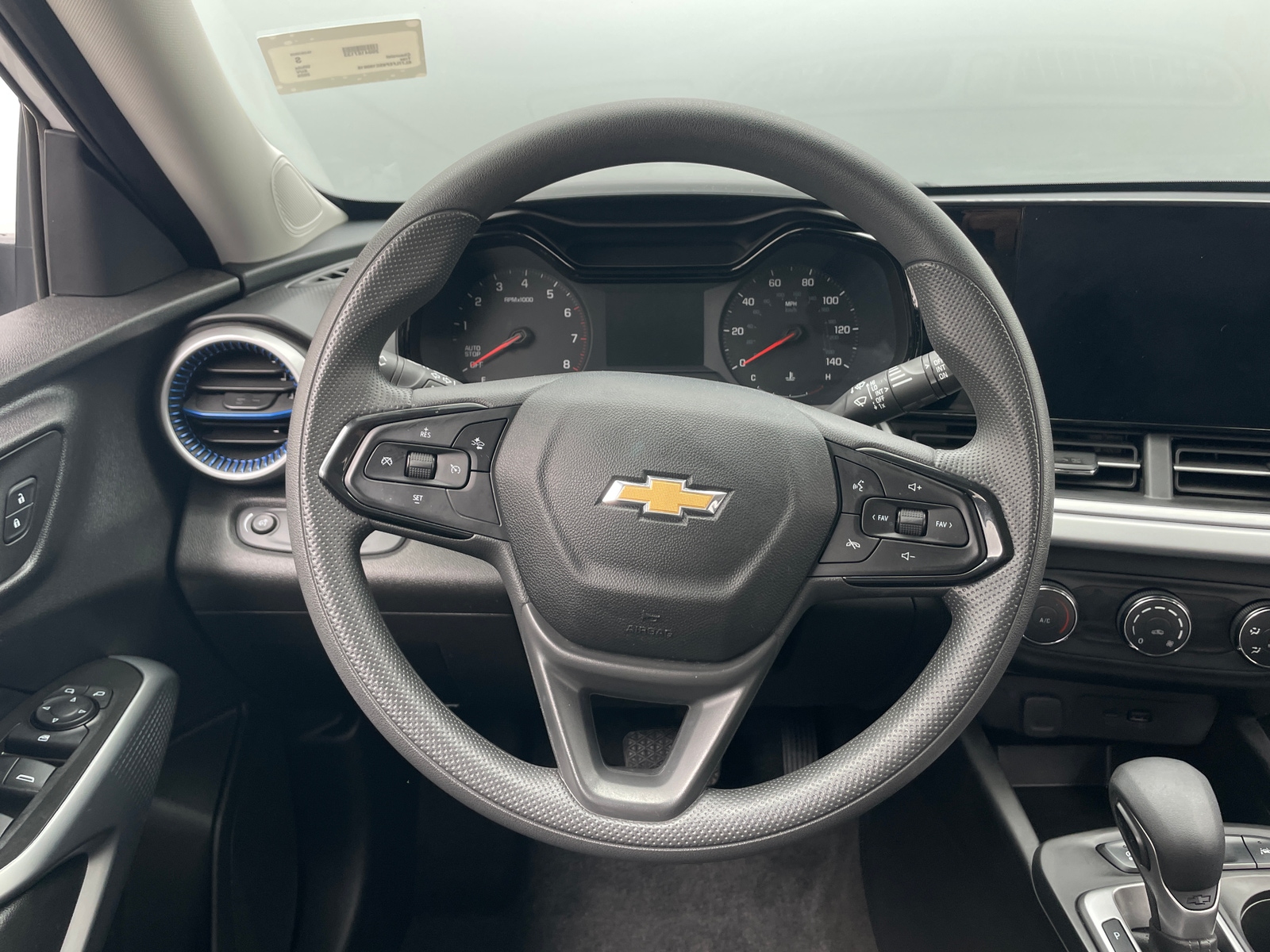Thumbnail: 2025 Chevrolet Trax - 5