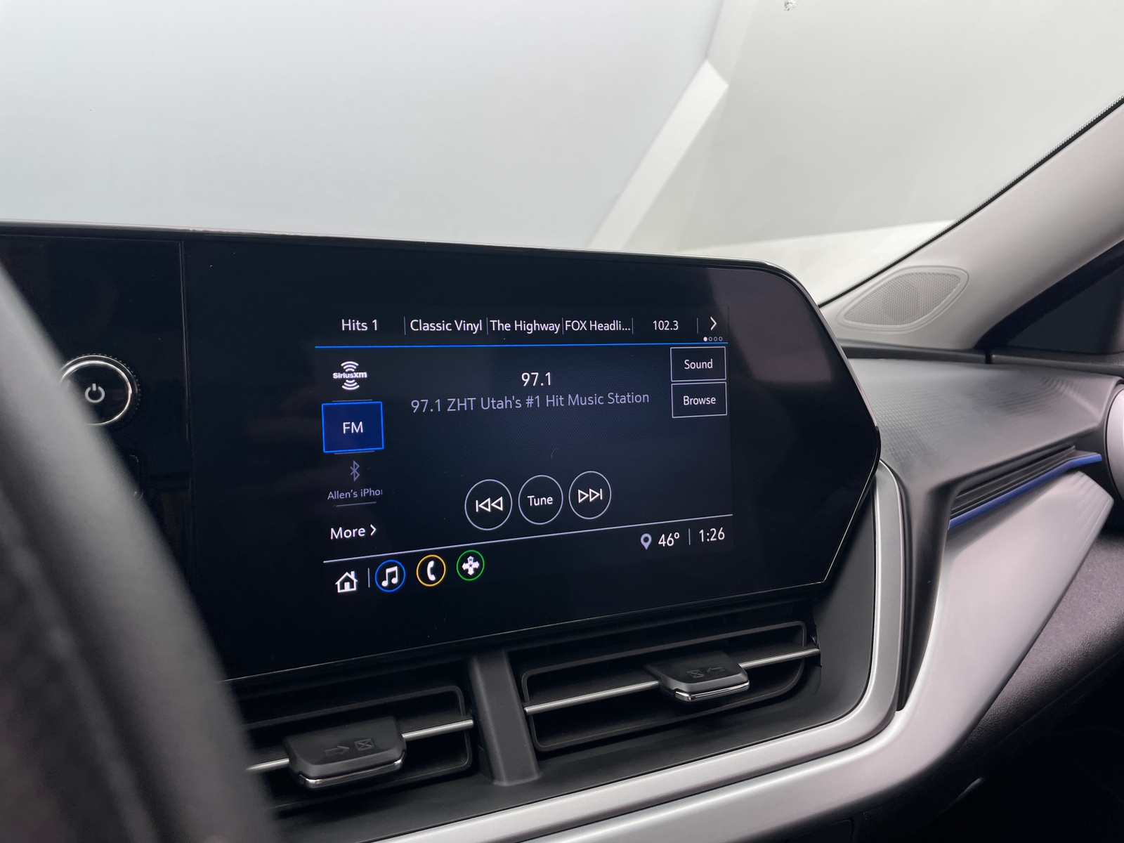 Thumbnail: 2025 Chevrolet Trax - 4