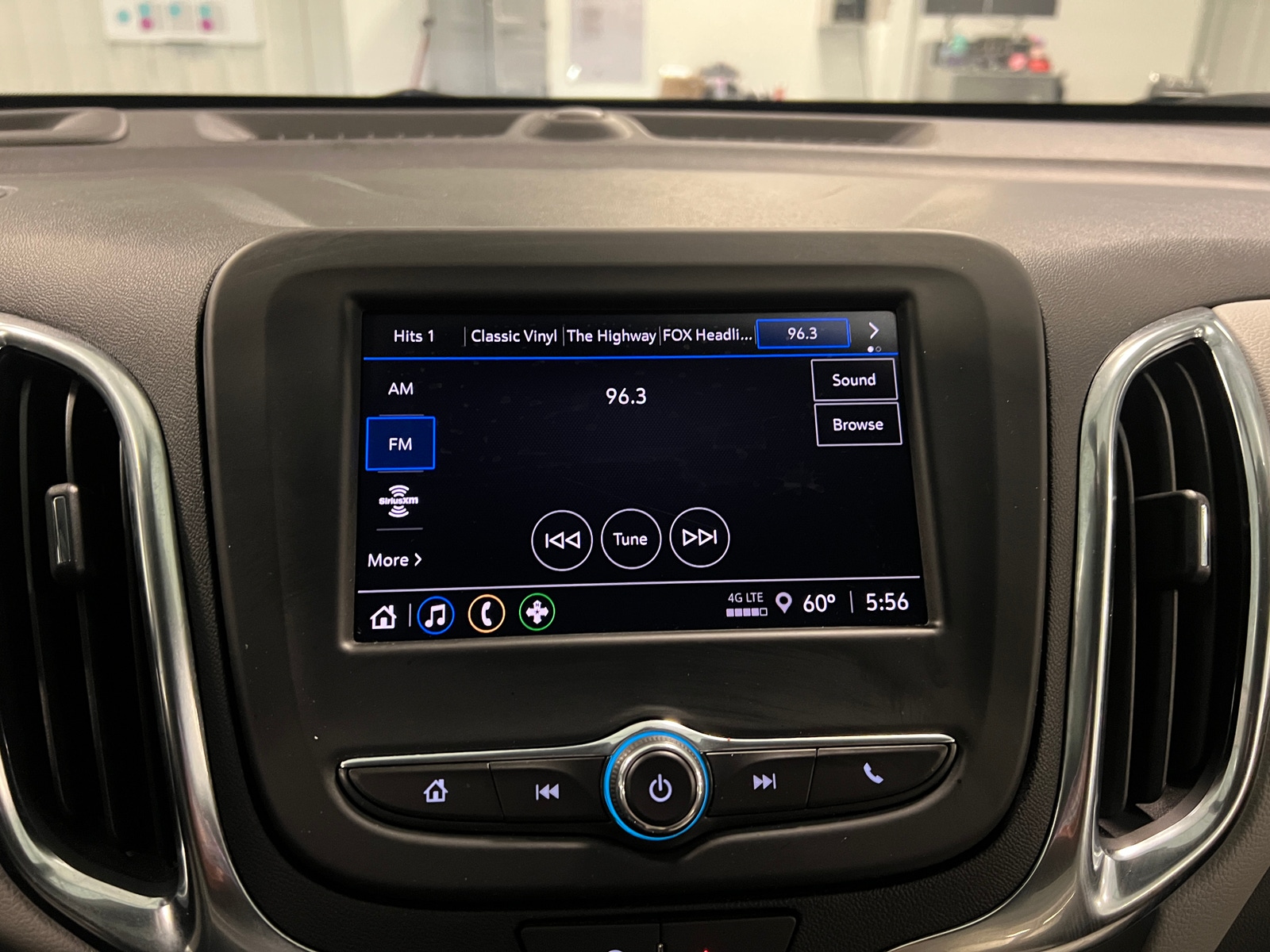 Thumbnail: 2024 Chevrolet Equinox - 4