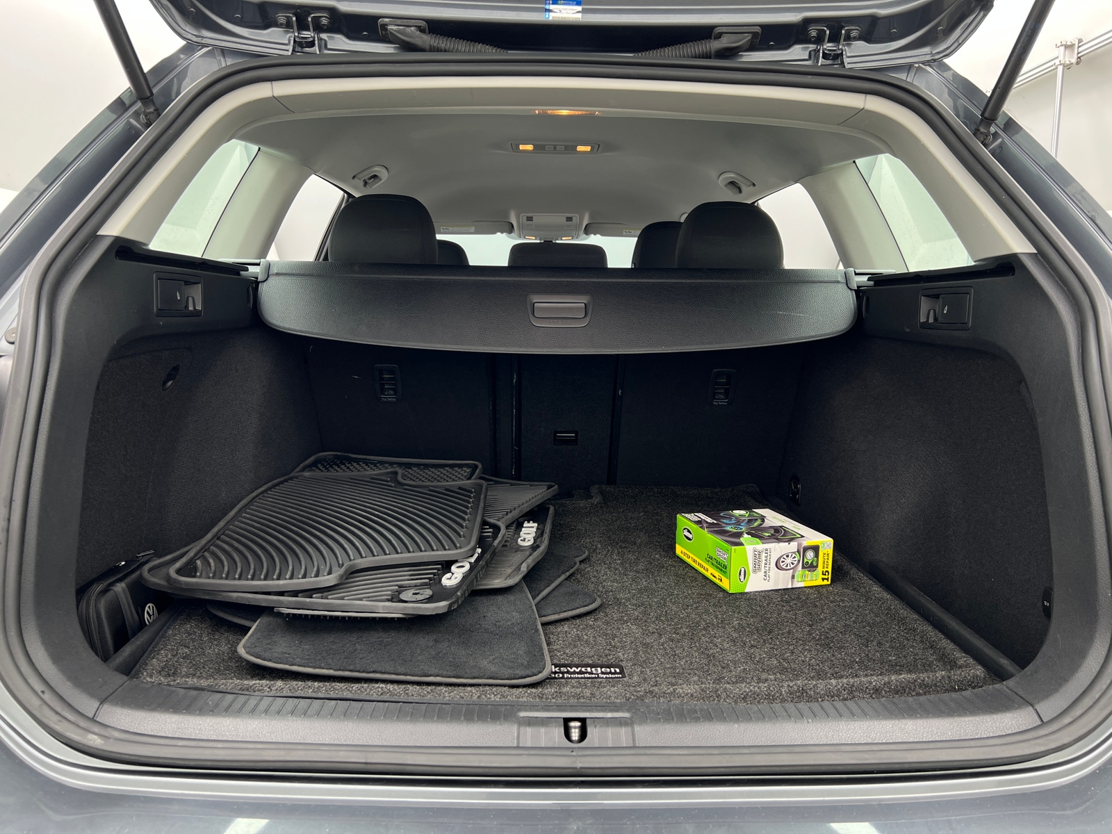Thumbnail: 2019 Volkswagen e-Golf - 7