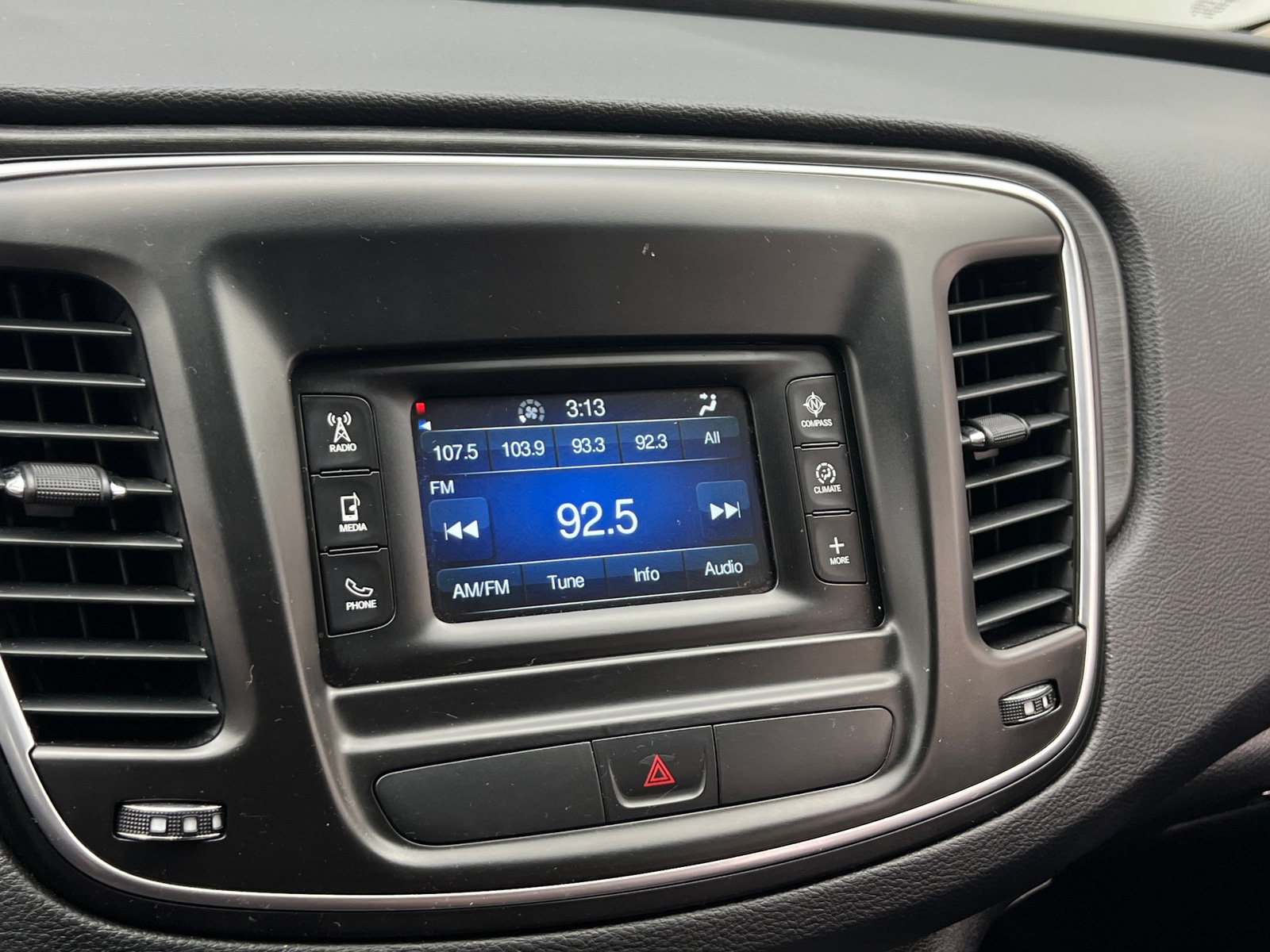 Thumbnail: 2015 Chrysler 200 - 4