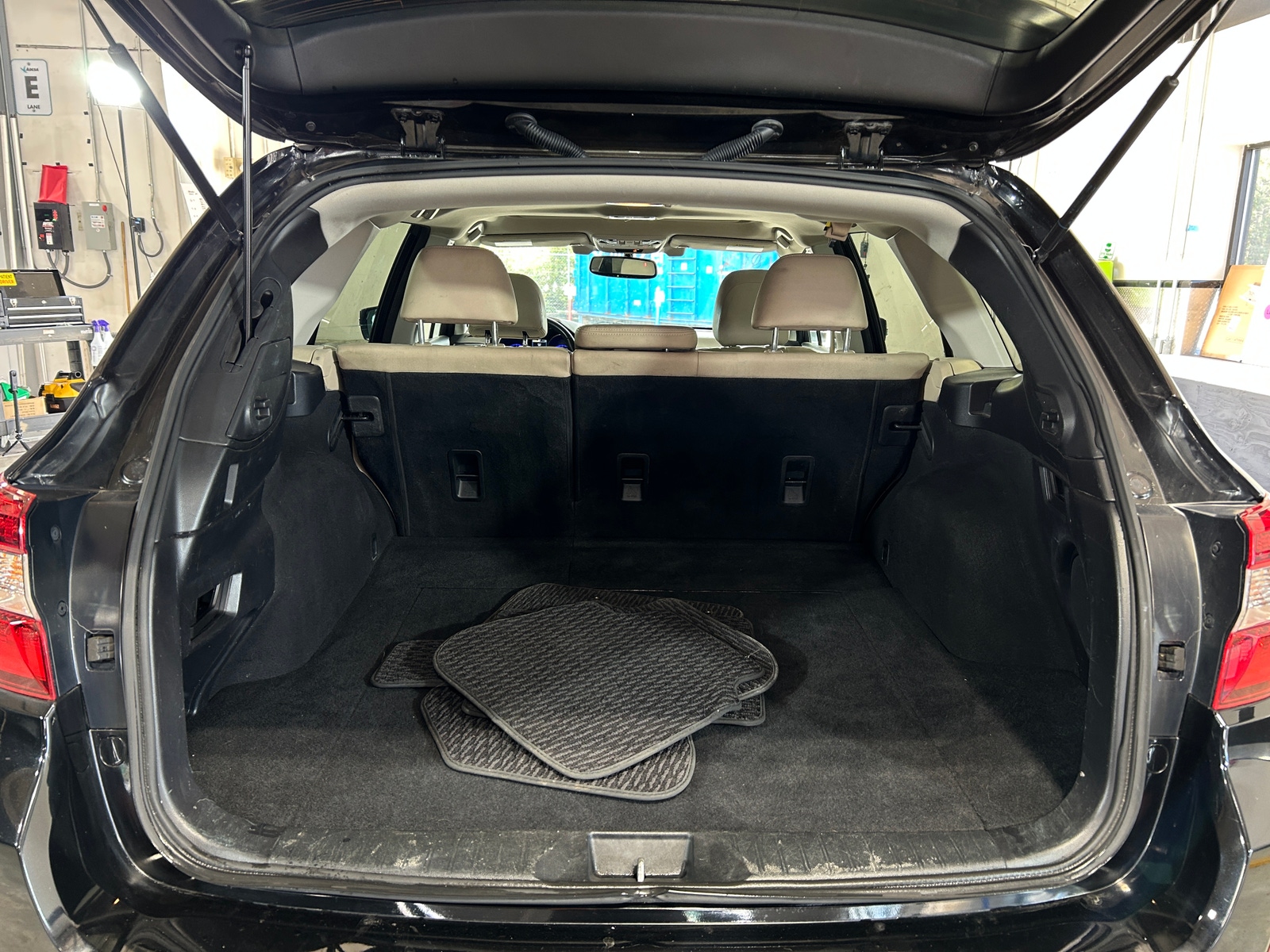 Thumbnail: 2016 Subaru Outback - 6