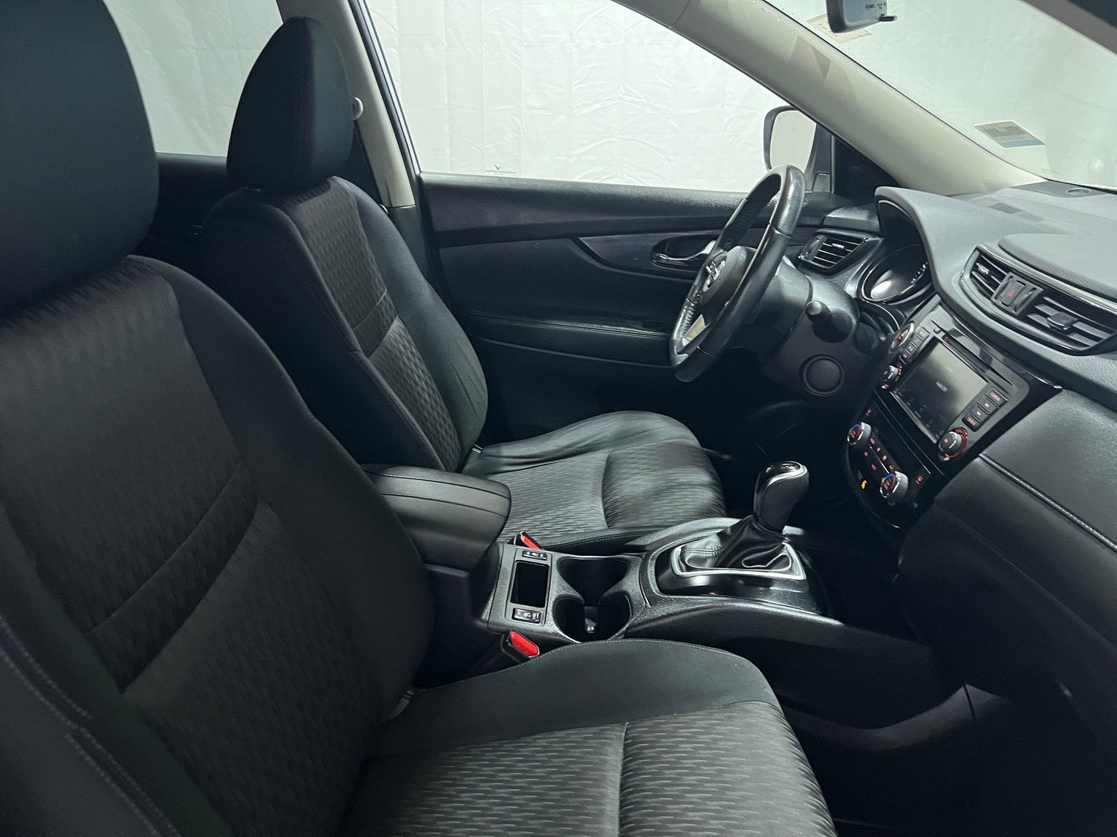 Thumbnail: 2019 Nissan Rogue - 2