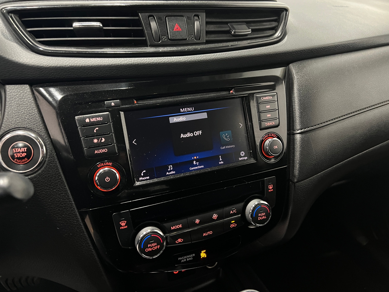 Thumbnail: 2019 Nissan Rogue - 4