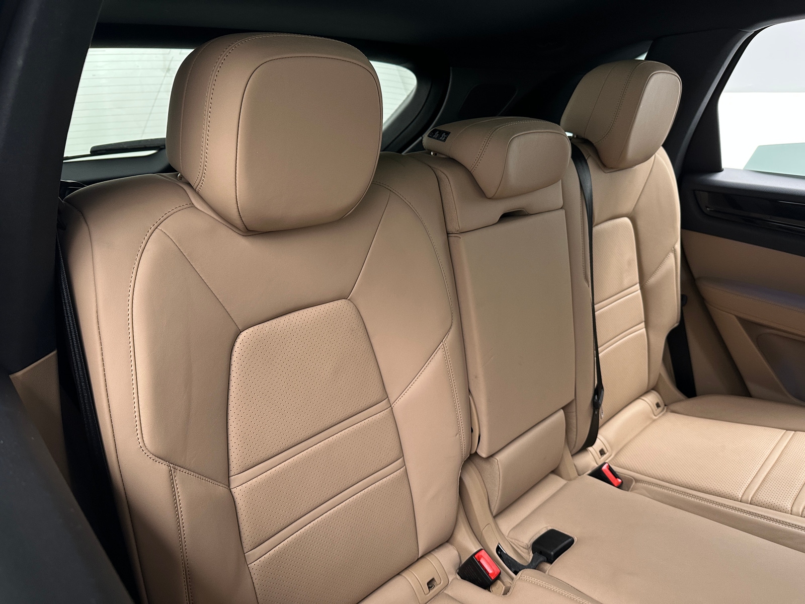 Thumbnail: 2021 Porsche Cayenne - 5