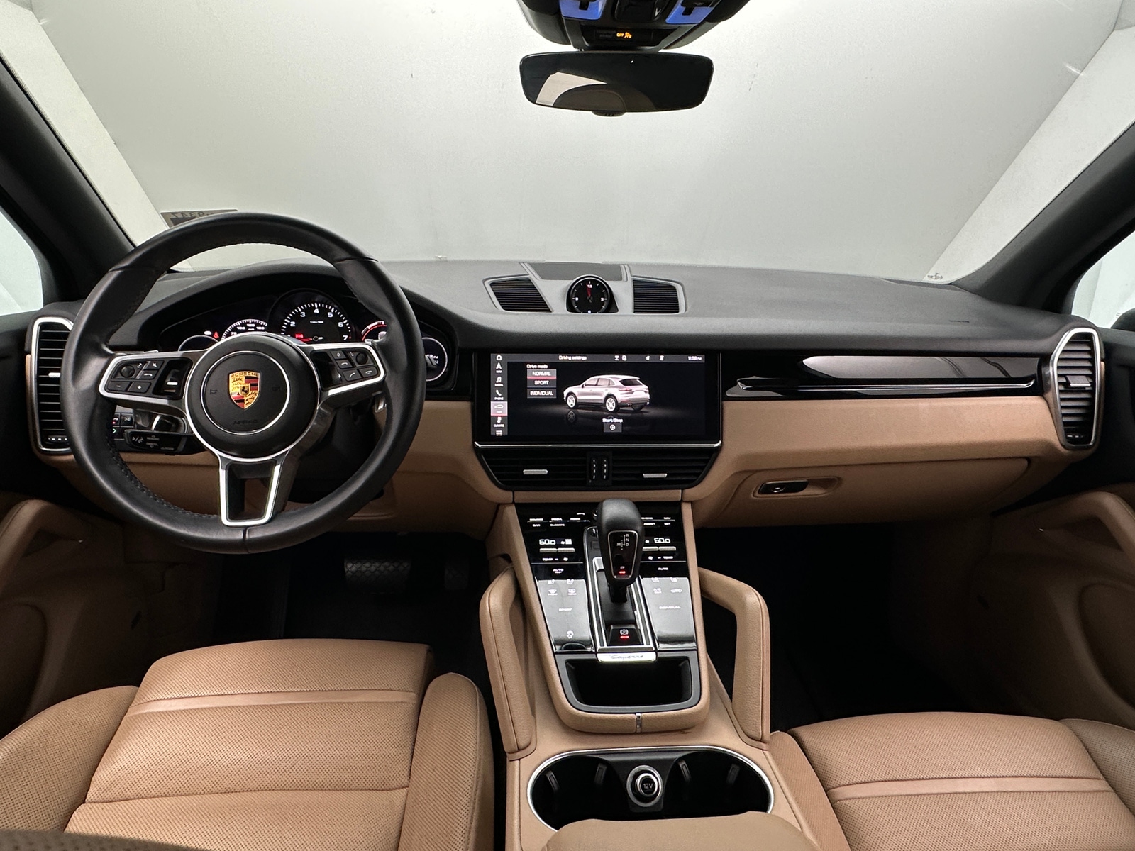 Thumbnail: 2021 Porsche Cayenne - 2