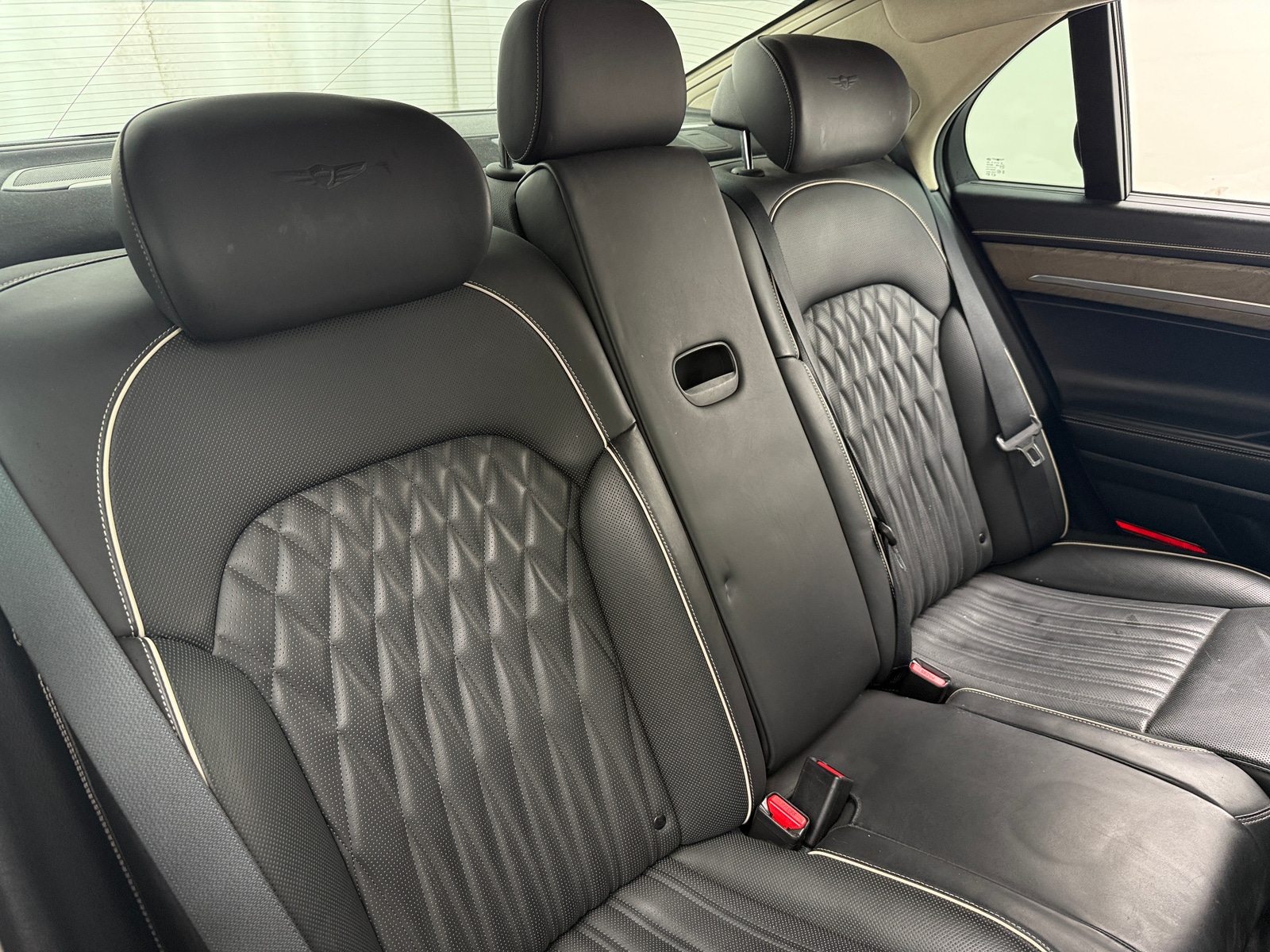 Thumbnail: 2022 Genesis G90 - 5