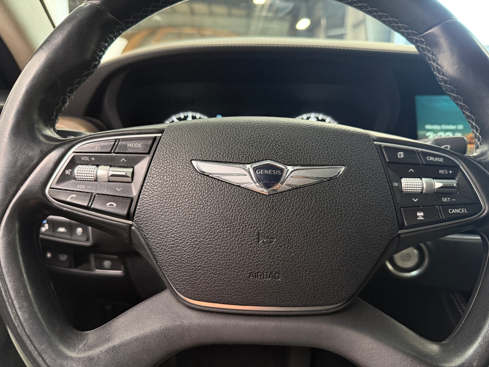 Thumbnail: 2022 Genesis G90 - 4