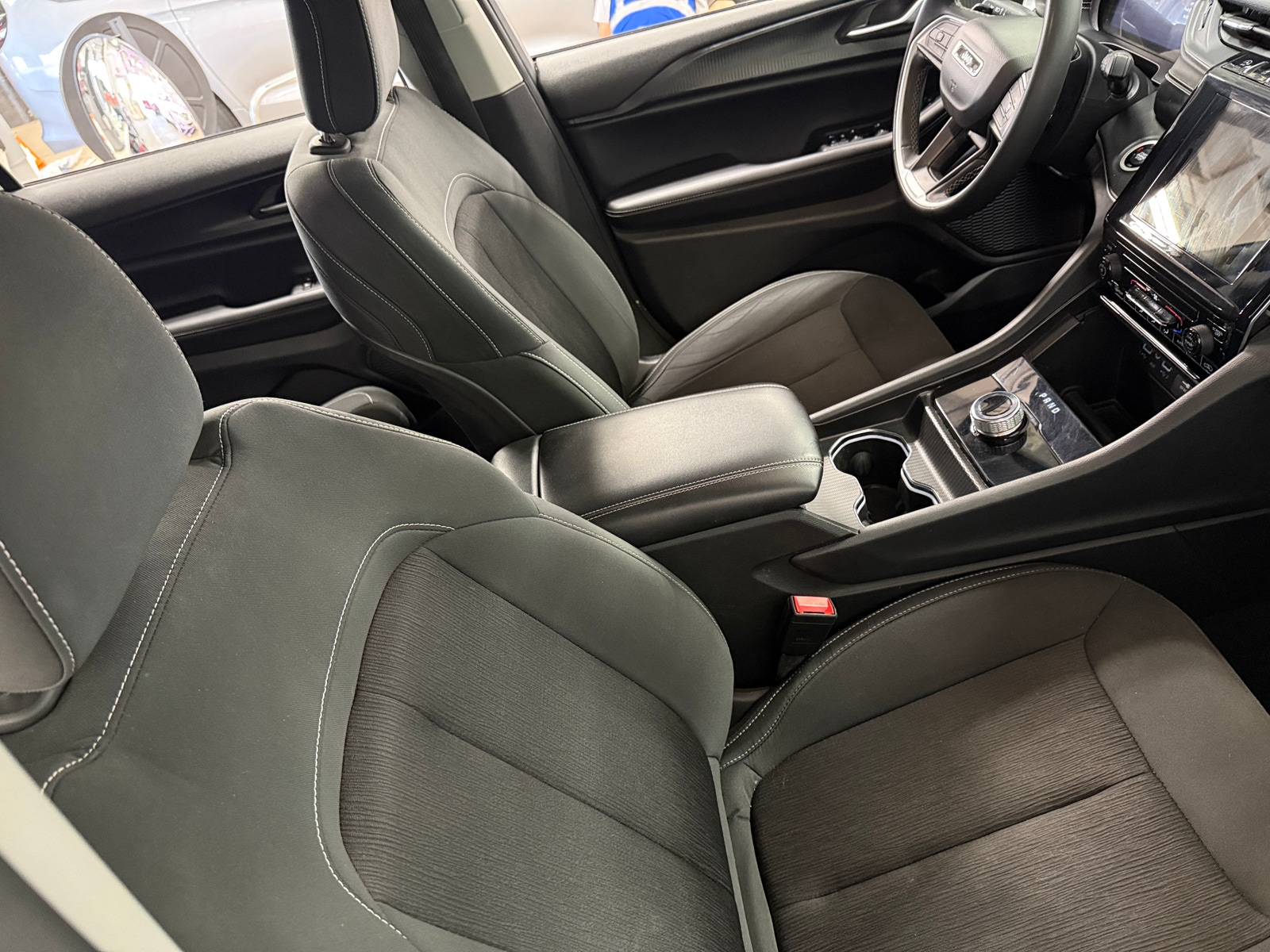 Thumbnail: 2023 Jeep Grand Cherokee L - 2