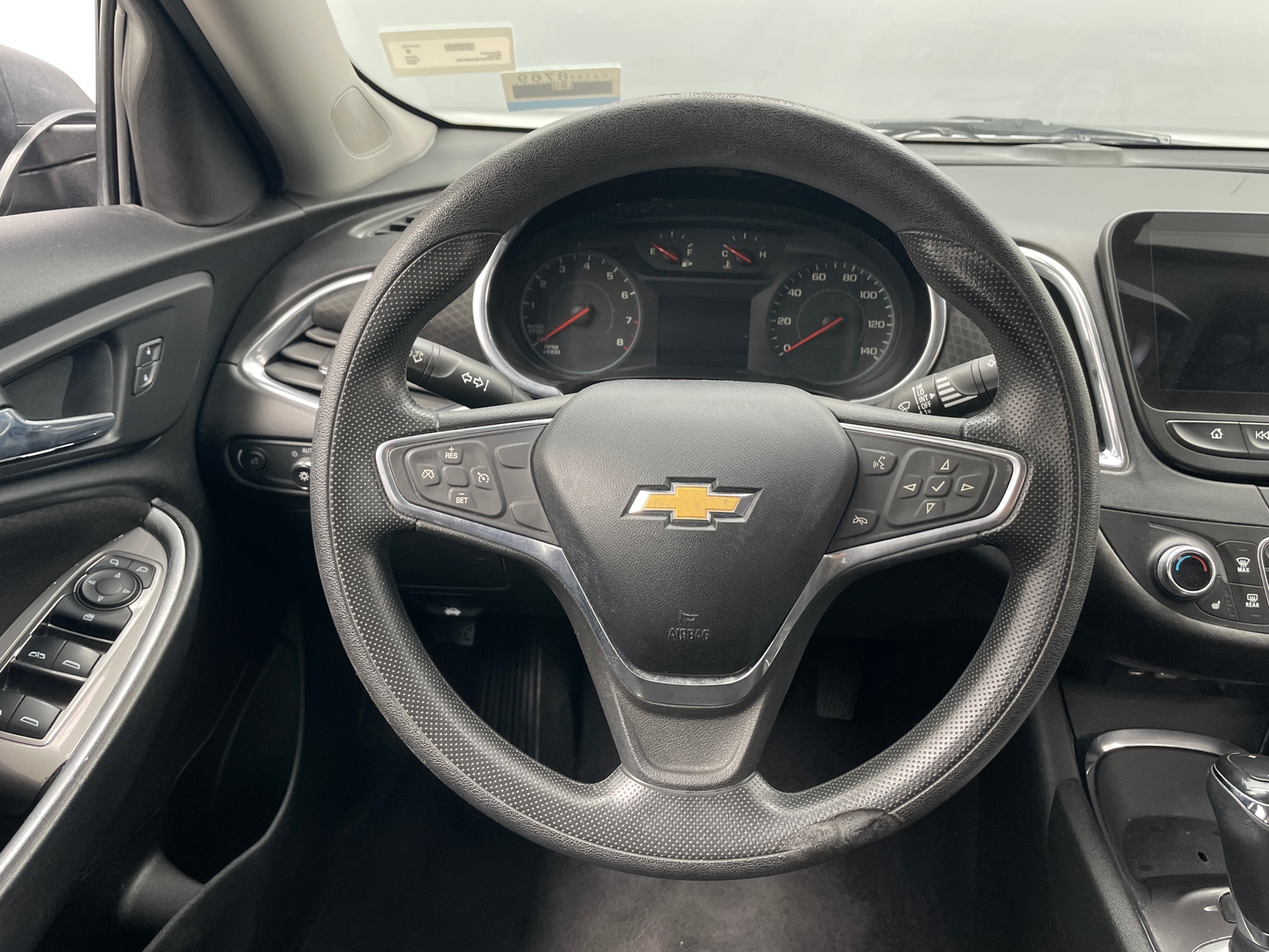 Thumbnail: 2020 Chevrolet Malibu - 5