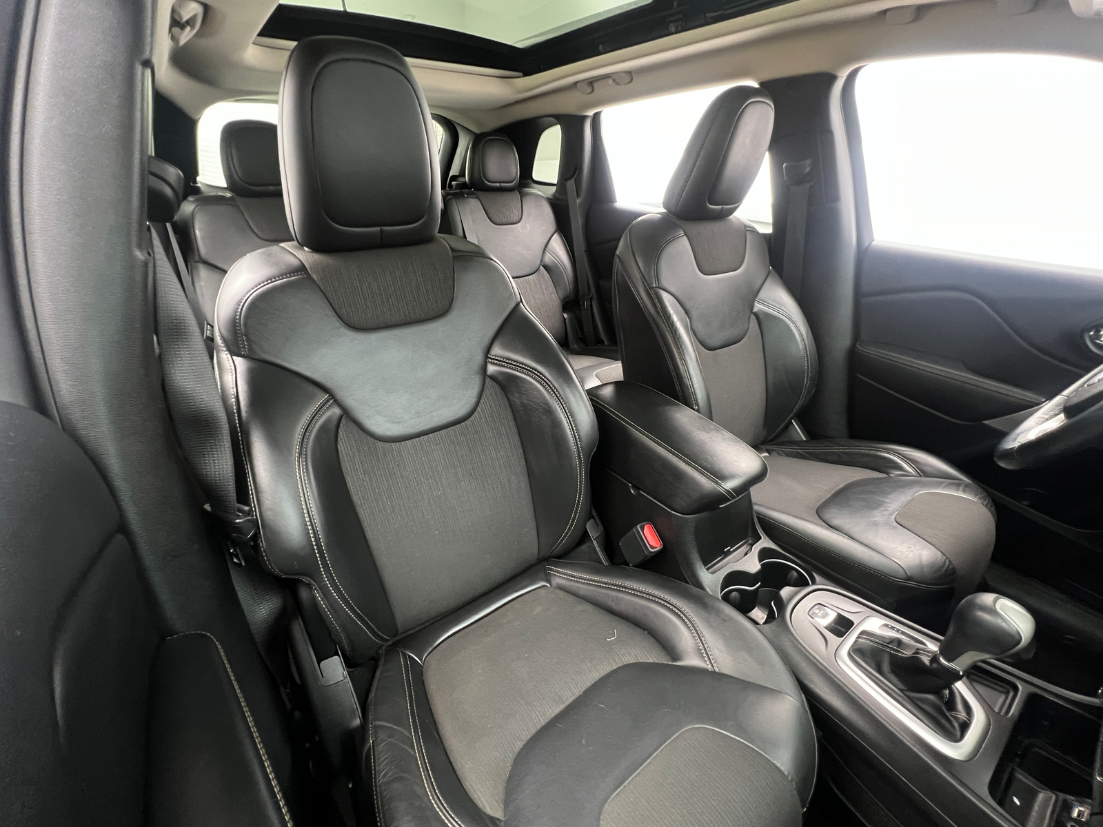 Thumbnail: 2018 Jeep Cherokee - 2