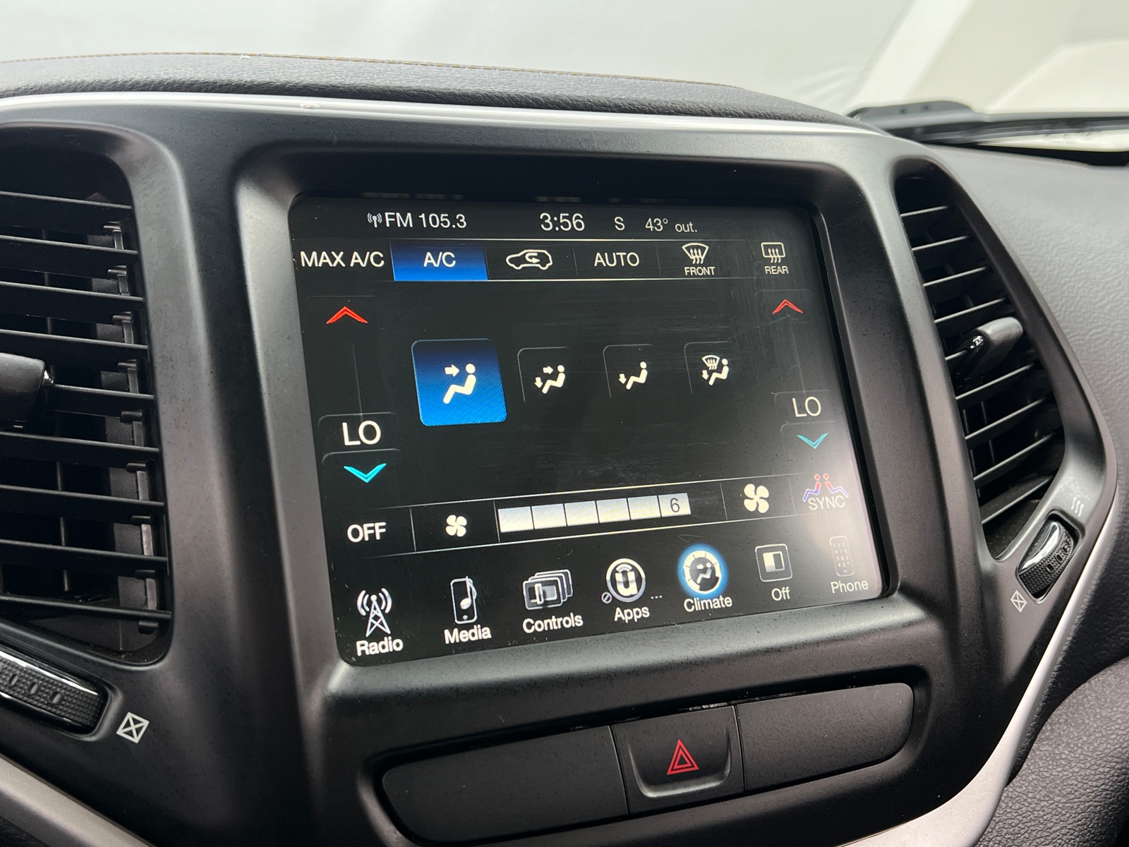 Thumbnail: 2018 Jeep Cherokee - 4