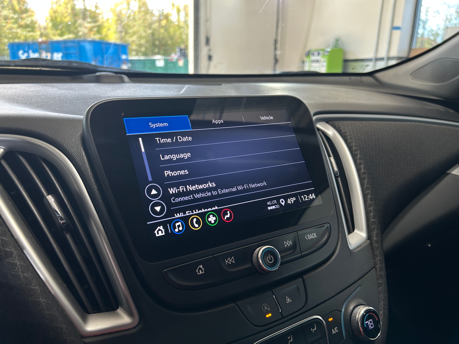 Thumbnail: 2024 Chevrolet Malibu - 4