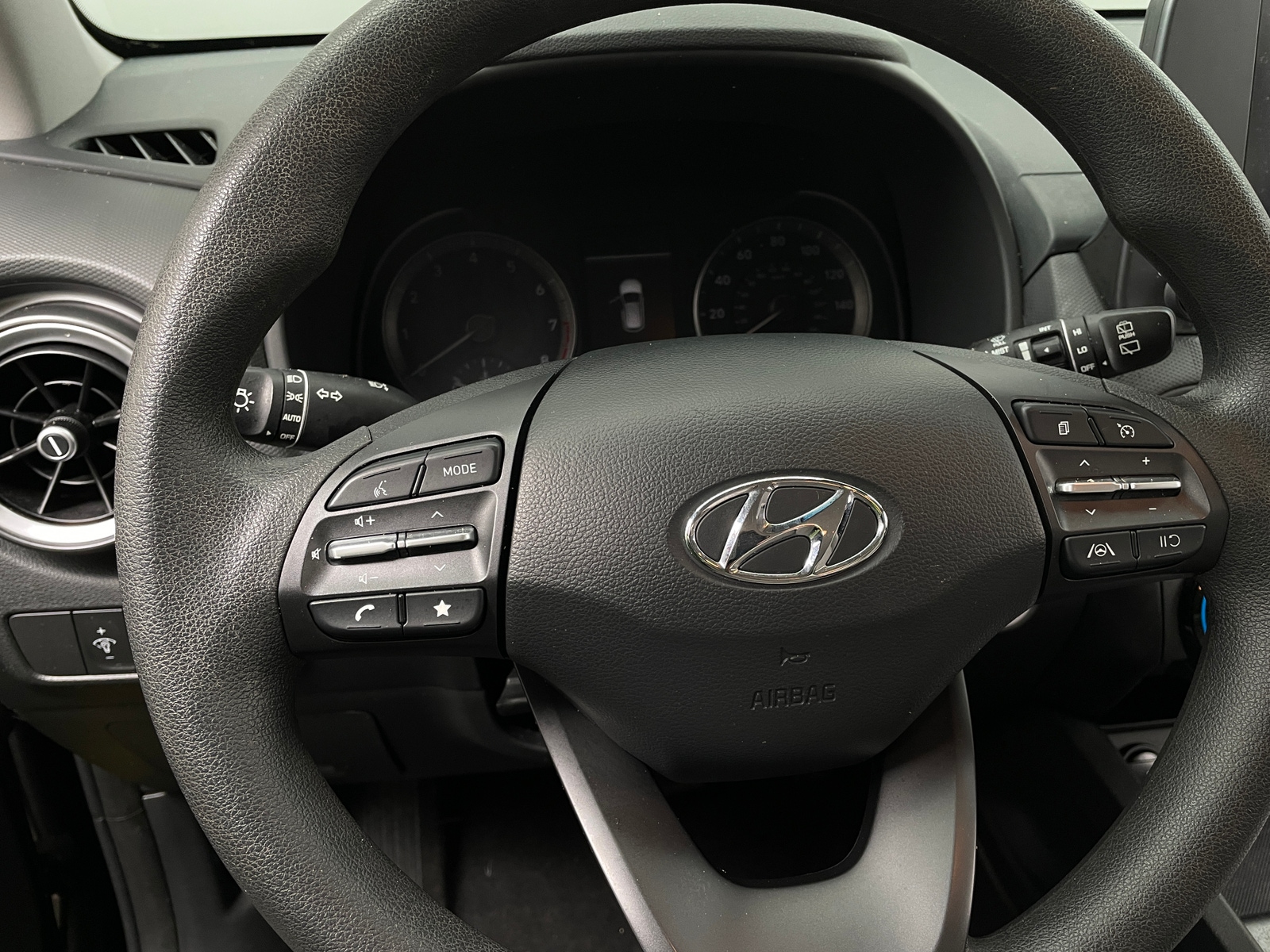 Thumbnail: 2022 Hyundai Kona - 5
