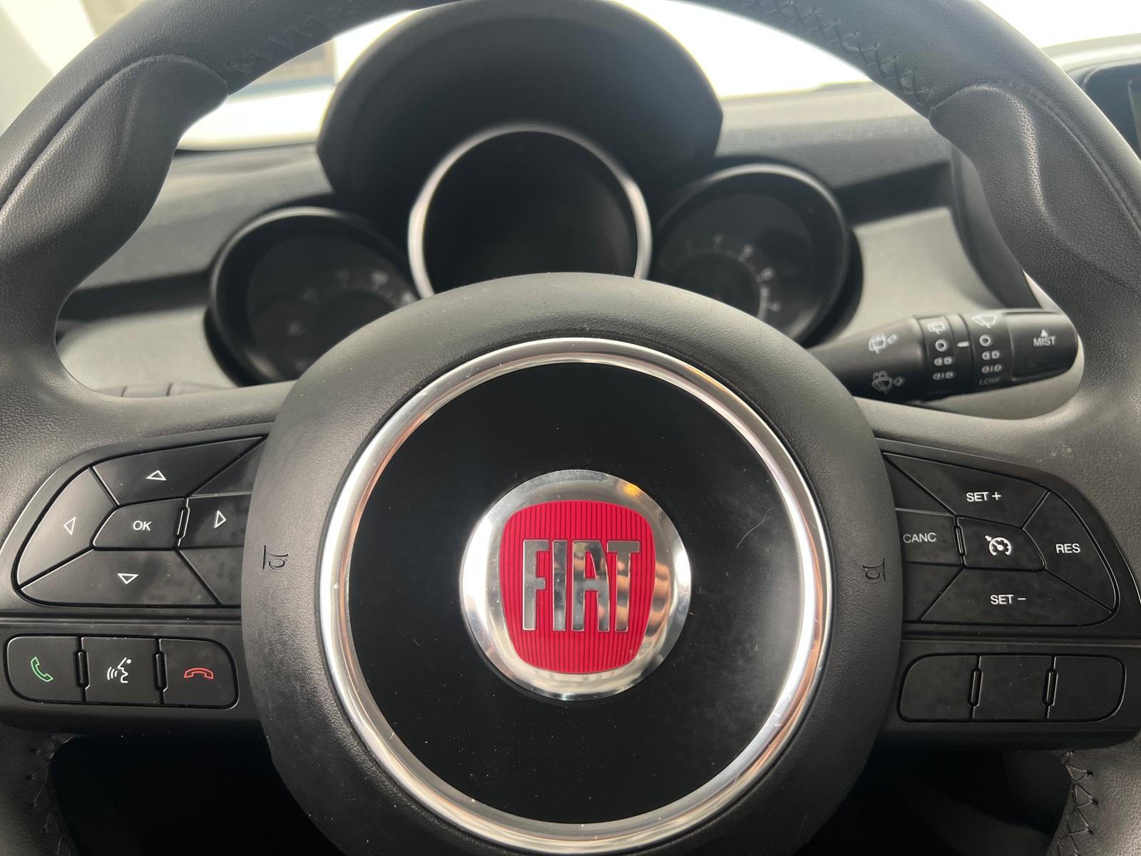 Thumbnail: 2016 Fiat 500X - 5