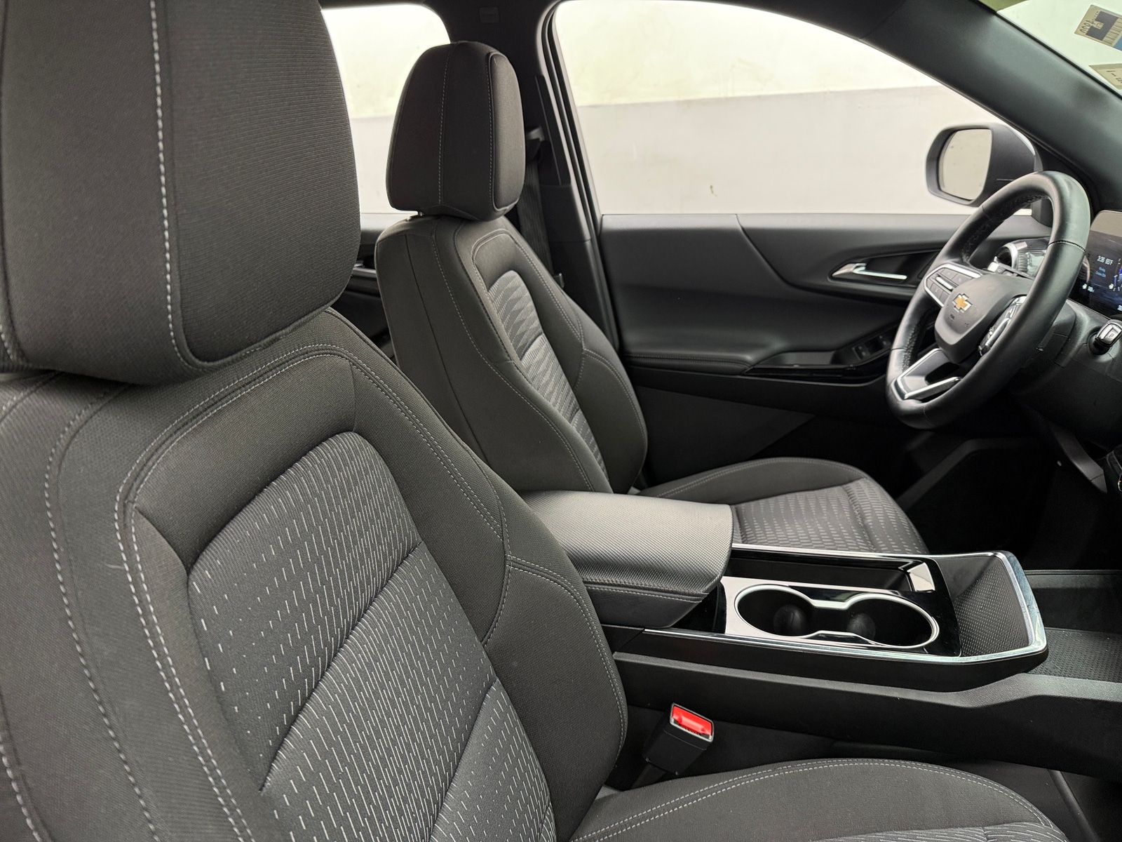Thumbnail: 2025 Chevrolet Equinox - 2