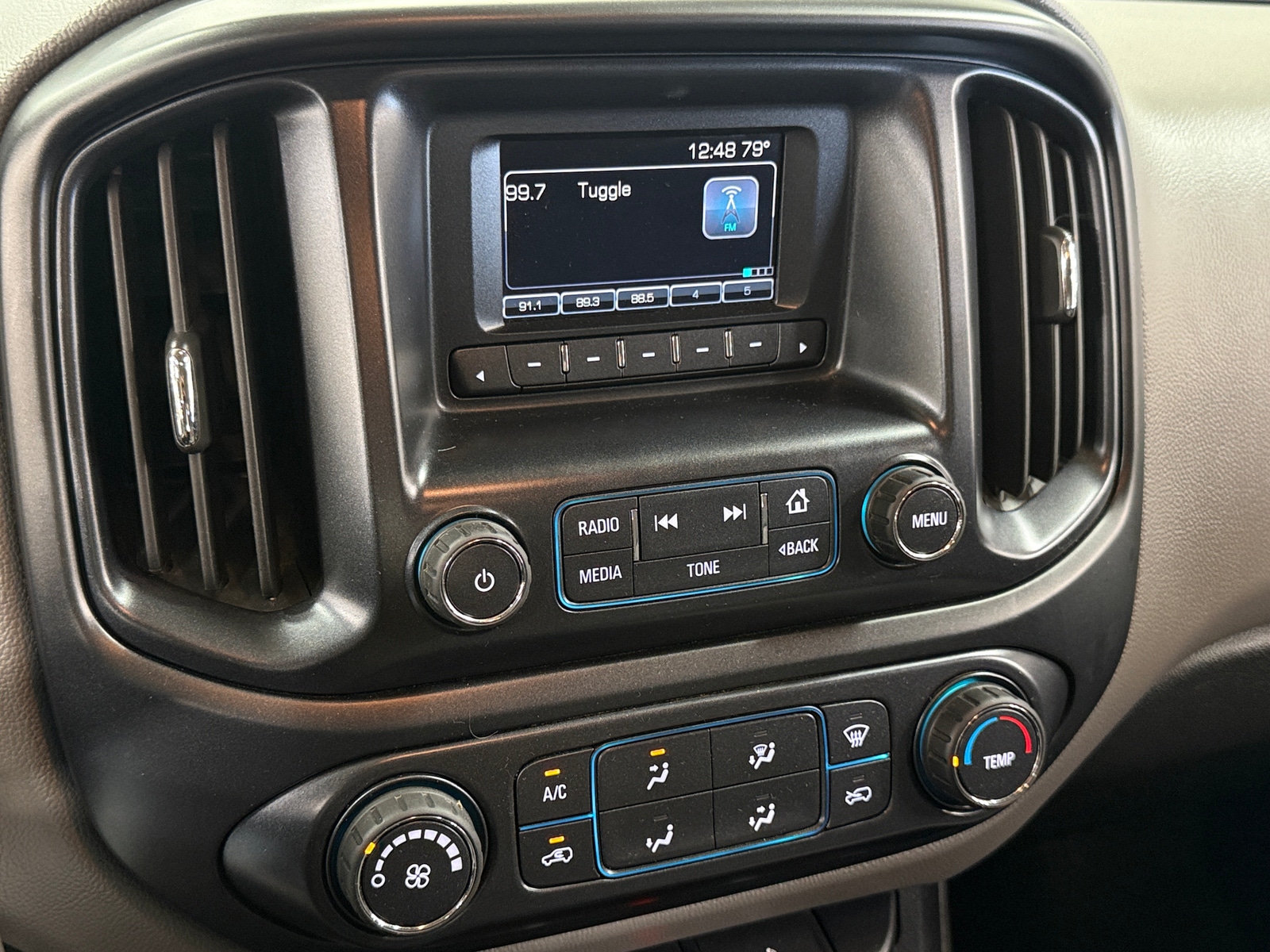 Thumbnail: 2016 Chevrolet Colorado - 4