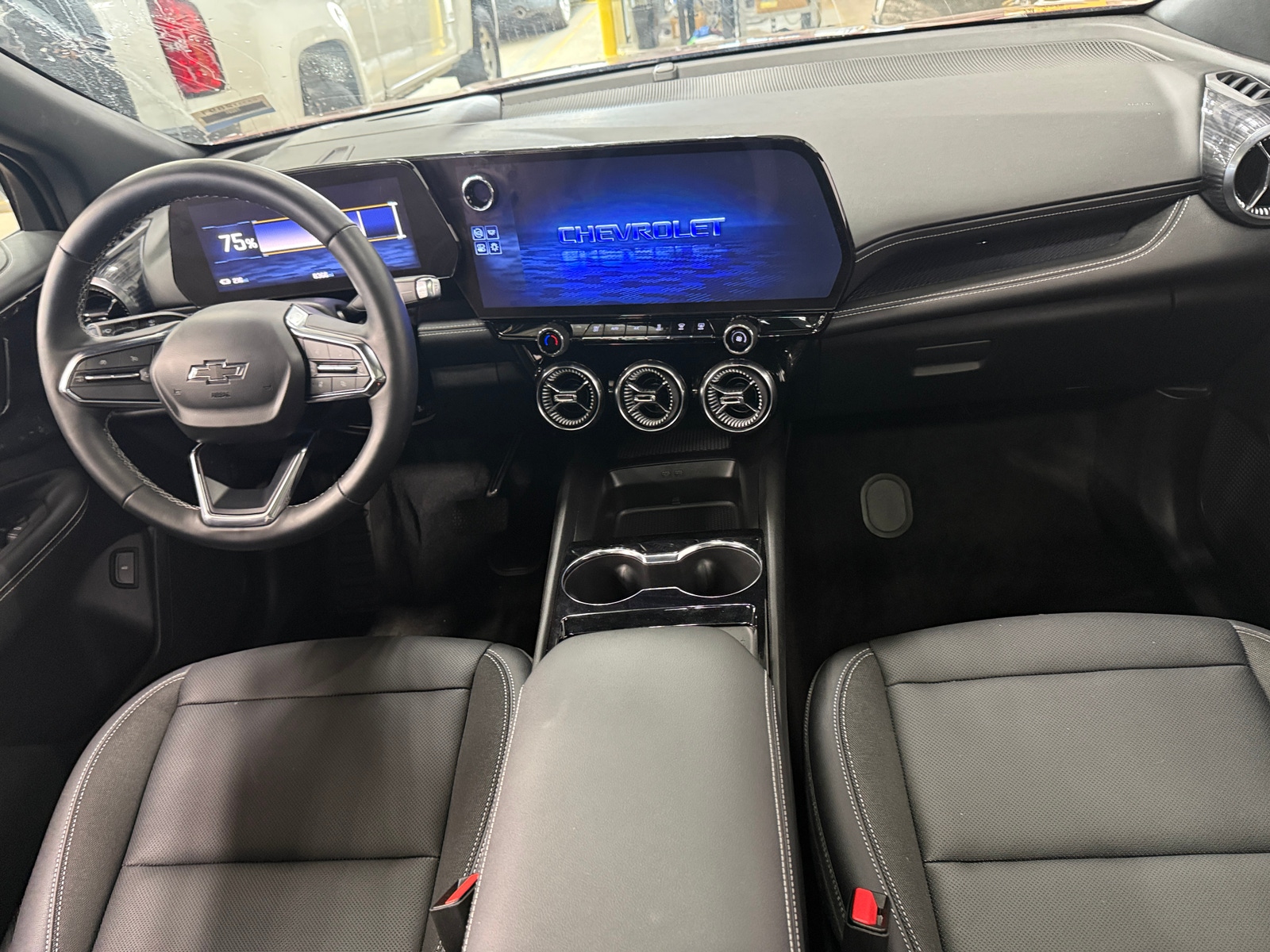Thumbnail: 2025 Chevrolet Blazer EV - 3