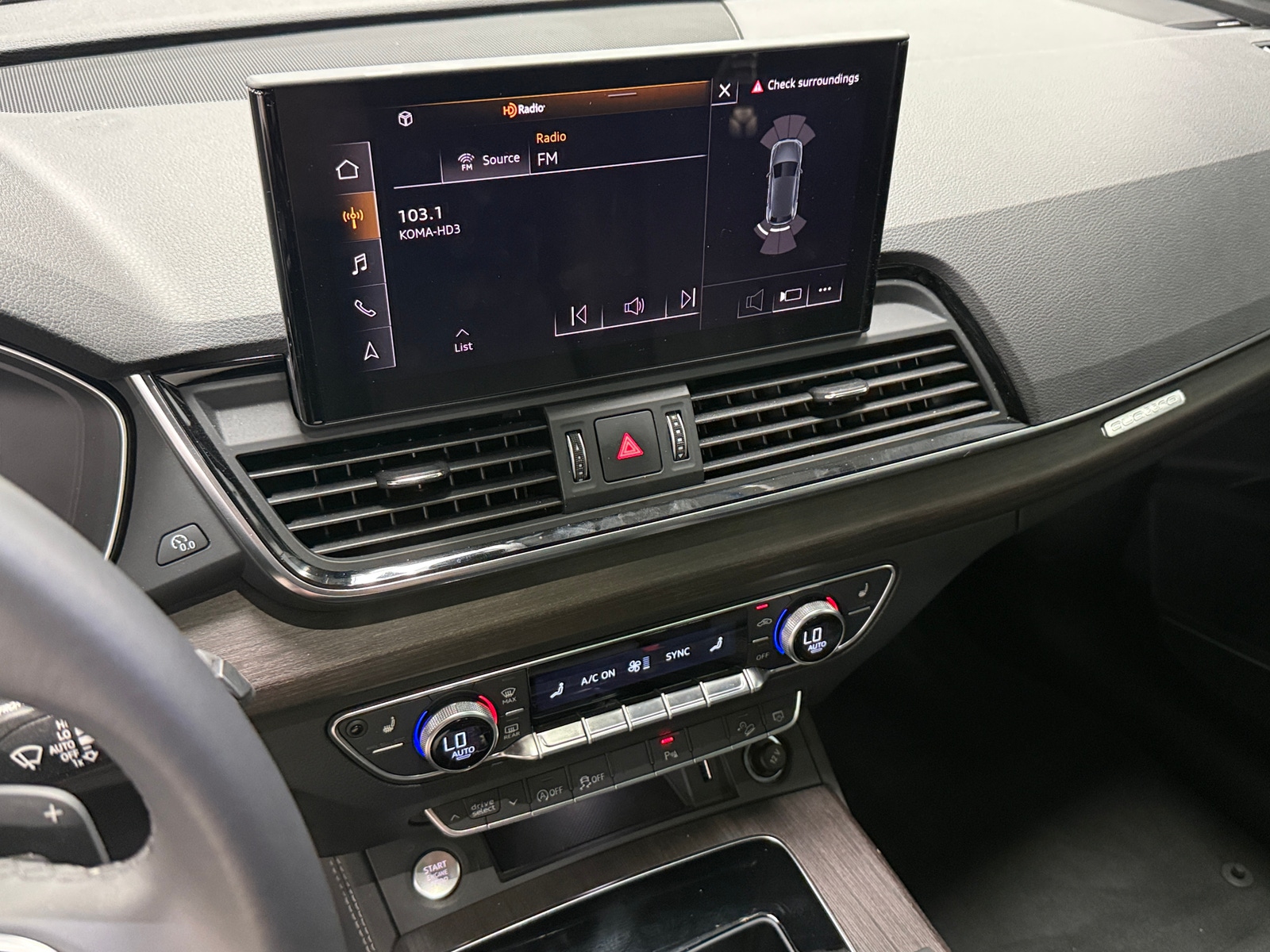 Thumbnail: 2023 Audi Q5 - 3