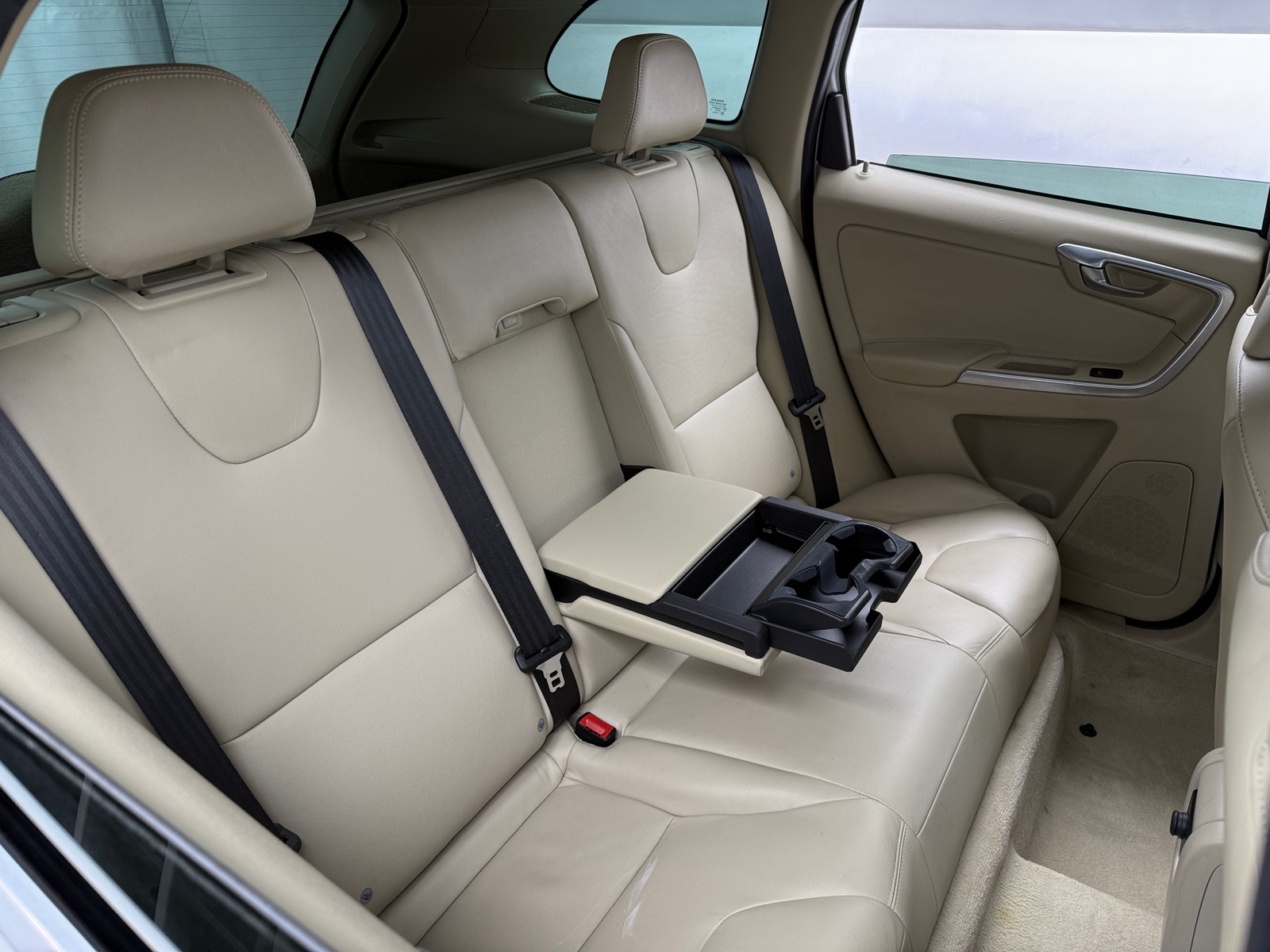 Thumbnail: 2015 Volvo XC60 - 6