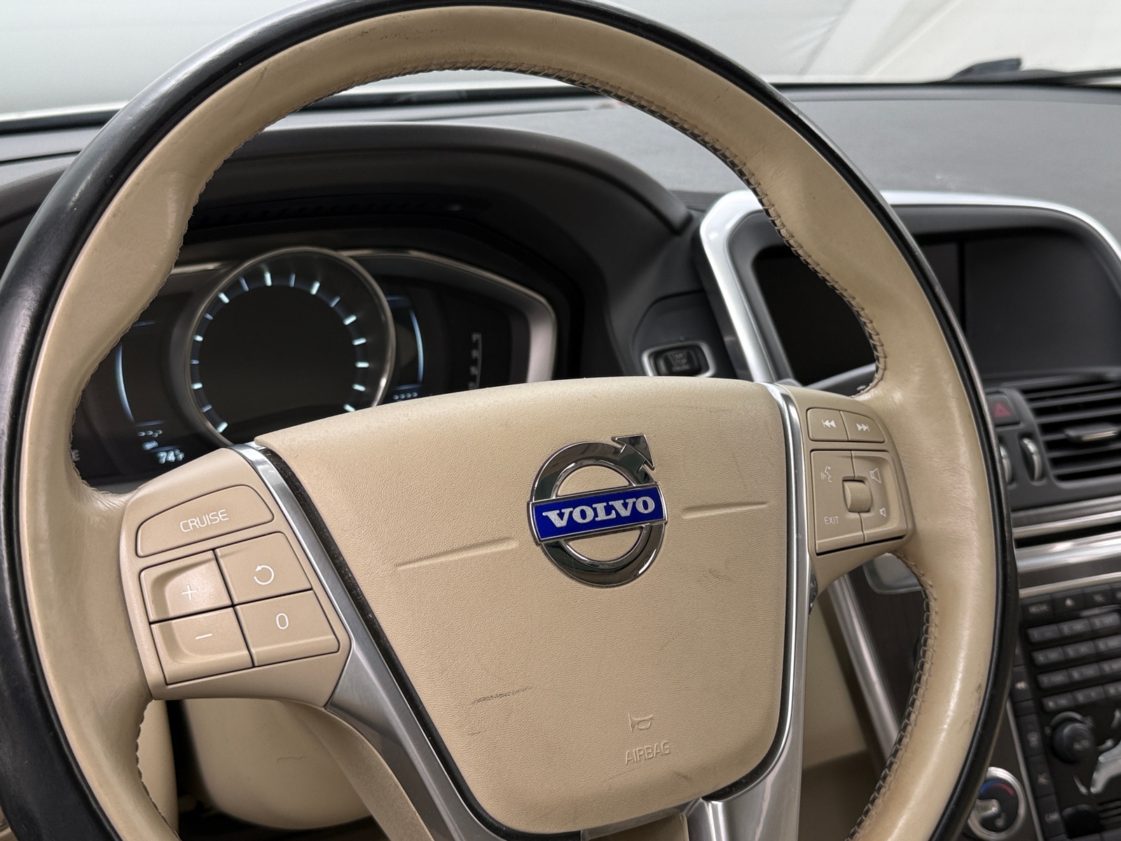 Thumbnail: 2015 Volvo XC60 - 5