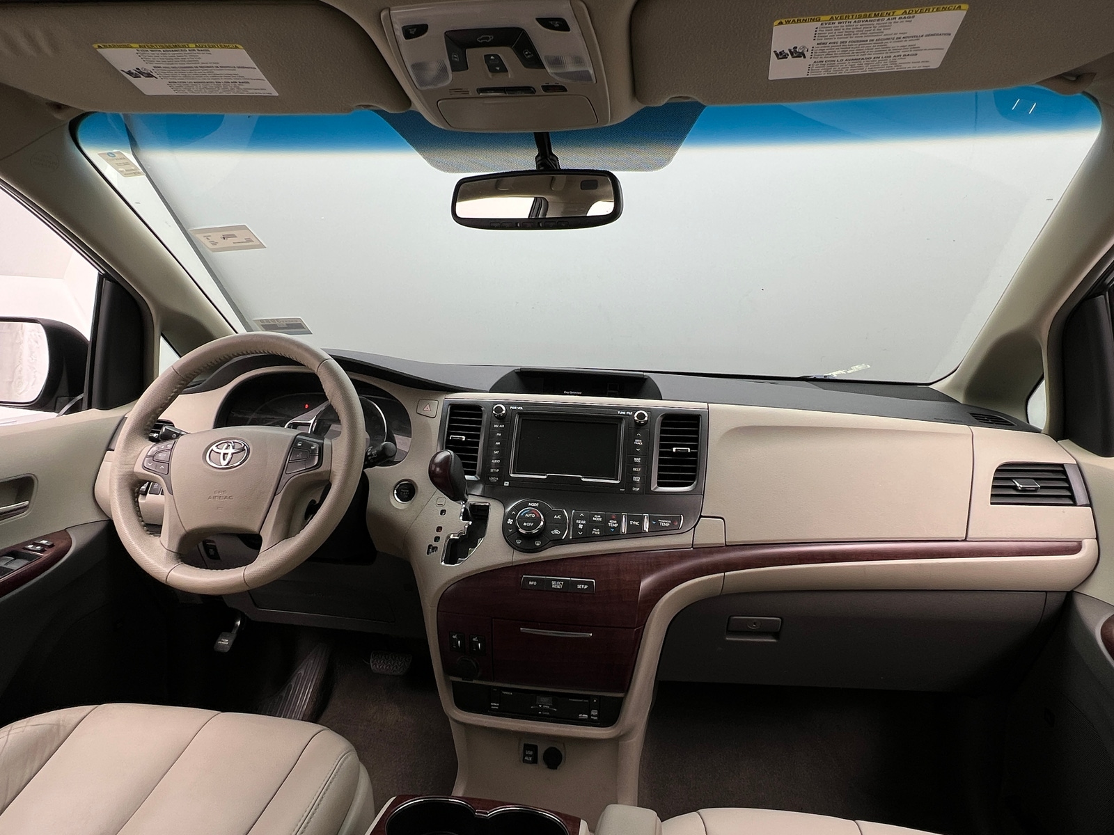 Thumbnail: 2014 Toyota Sienna - 2