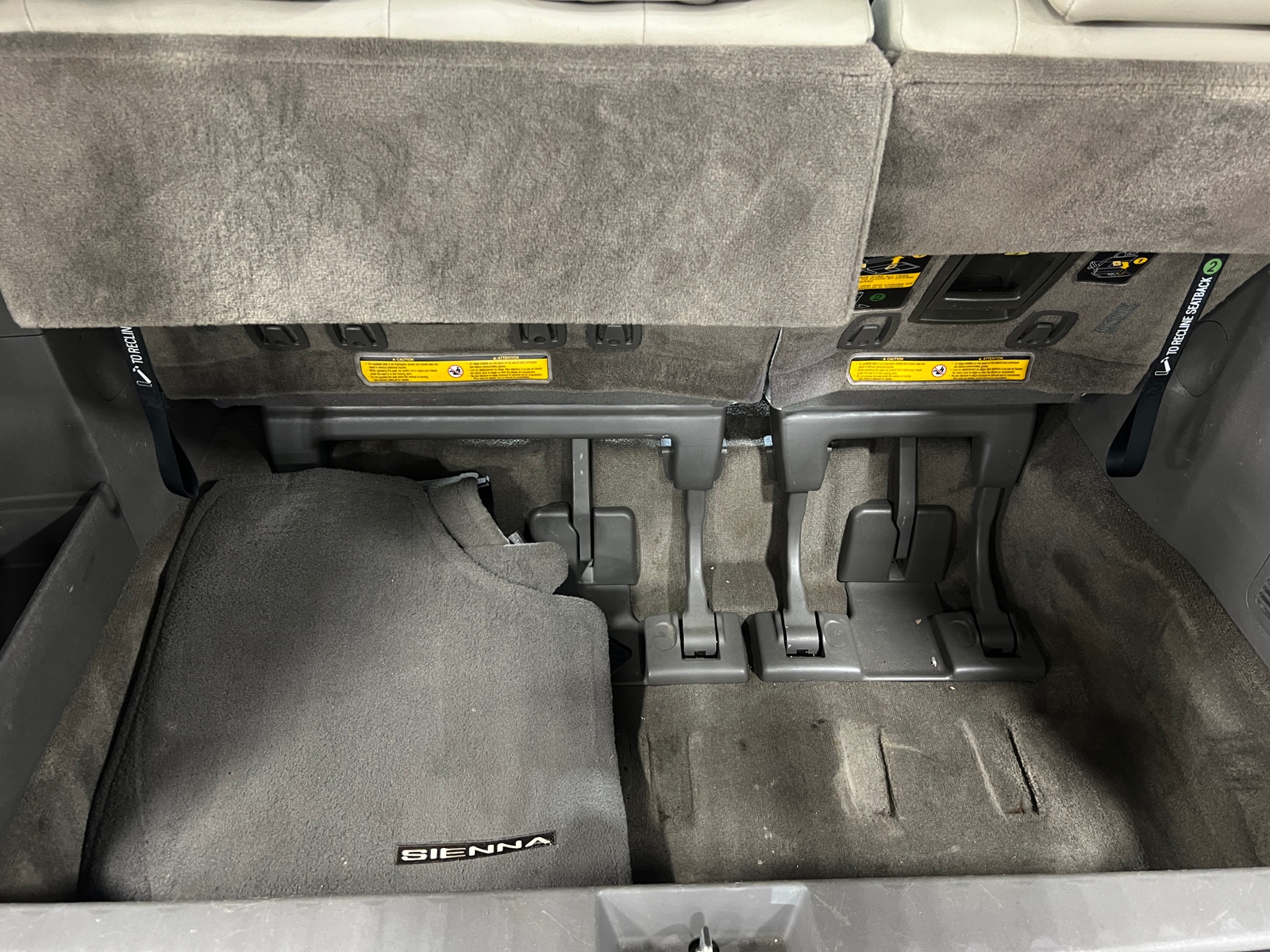 Thumbnail: 2014 Toyota Sienna - 6