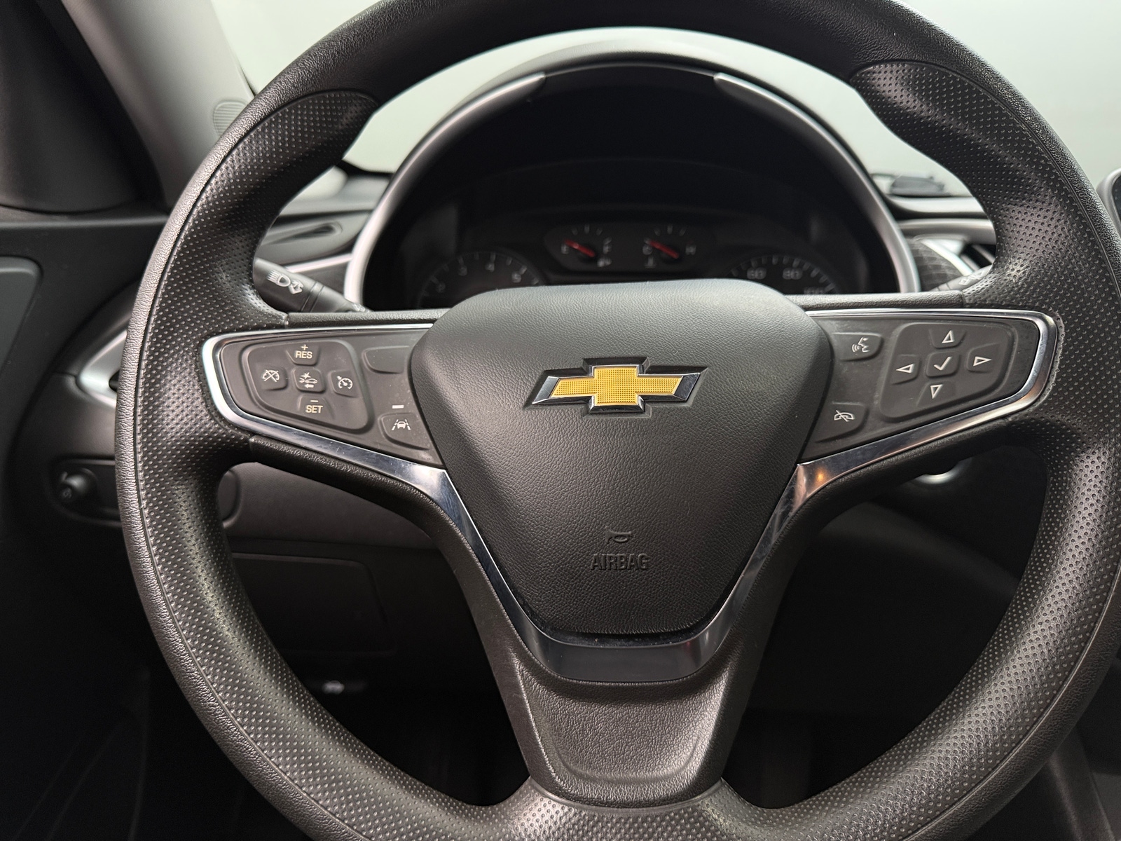 Thumbnail: 2023 Chevrolet Malibu - 5