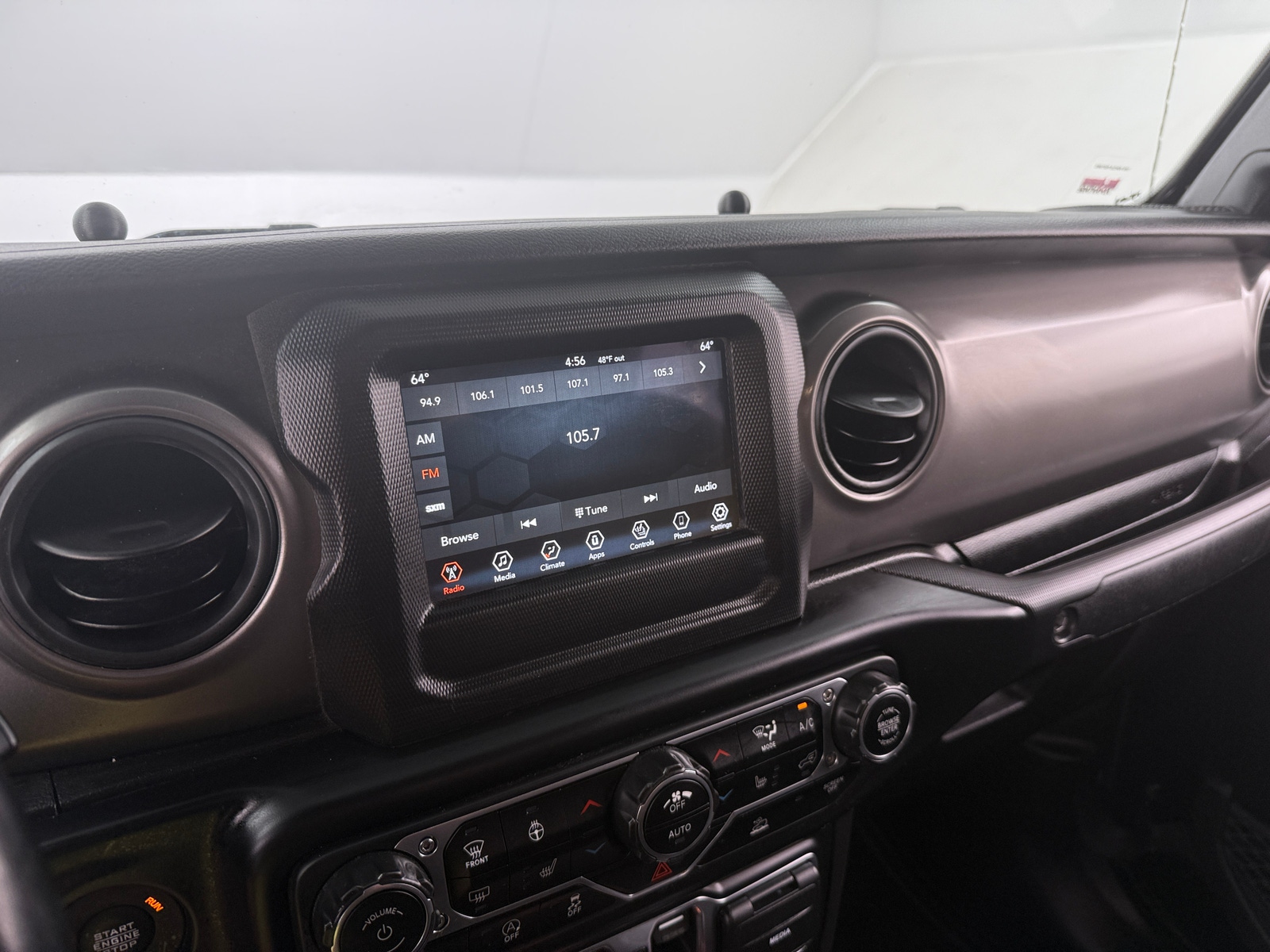 Thumbnail: 2022 Jeep Gladiator - 4