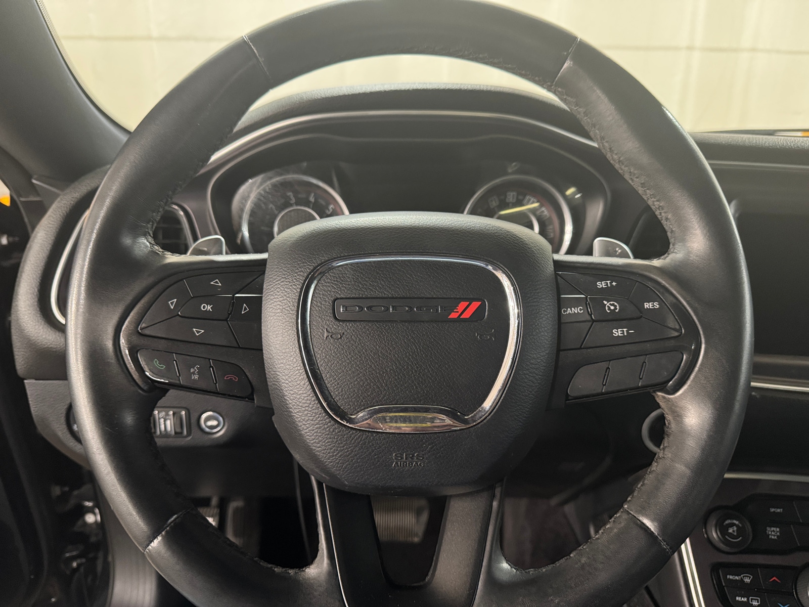Thumbnail: 2016 Dodge Challenger - 4