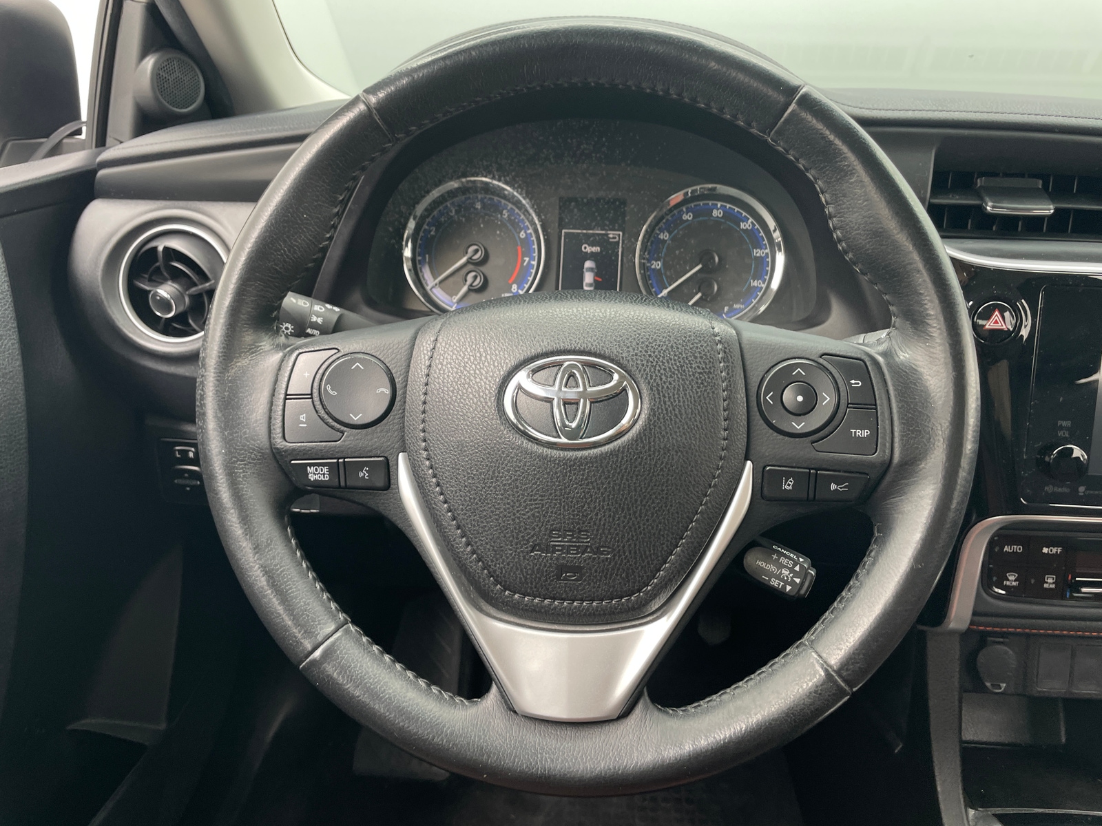 Thumbnail: 2018 Toyota Corolla - 5