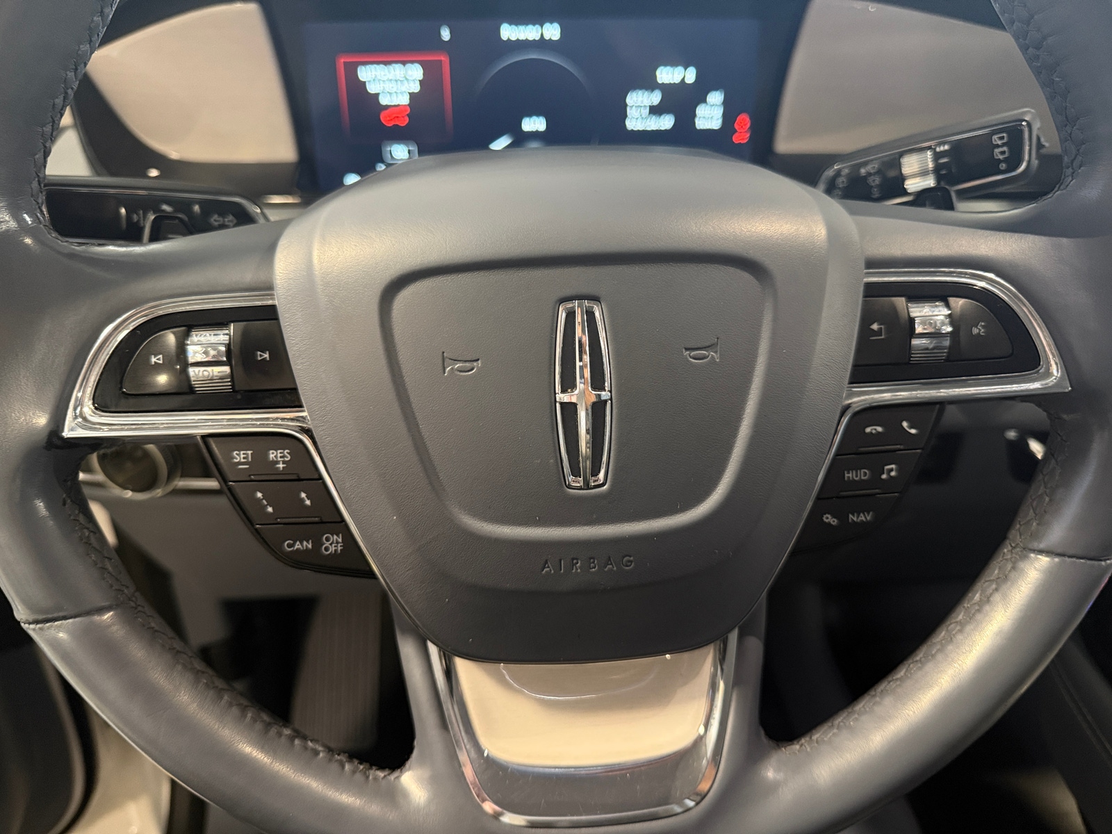 Thumbnail: 2018 Lincoln Navigator - 4