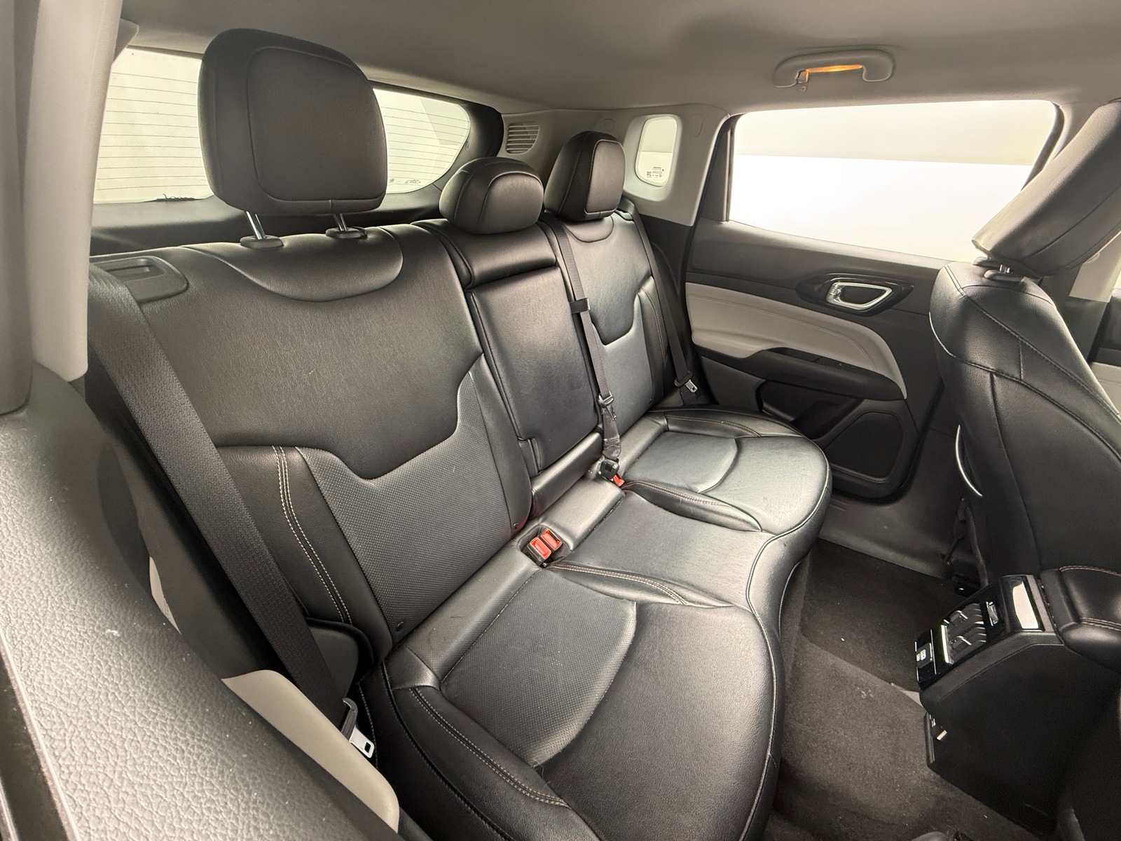 Thumbnail: 2022 Jeep Compass - 6