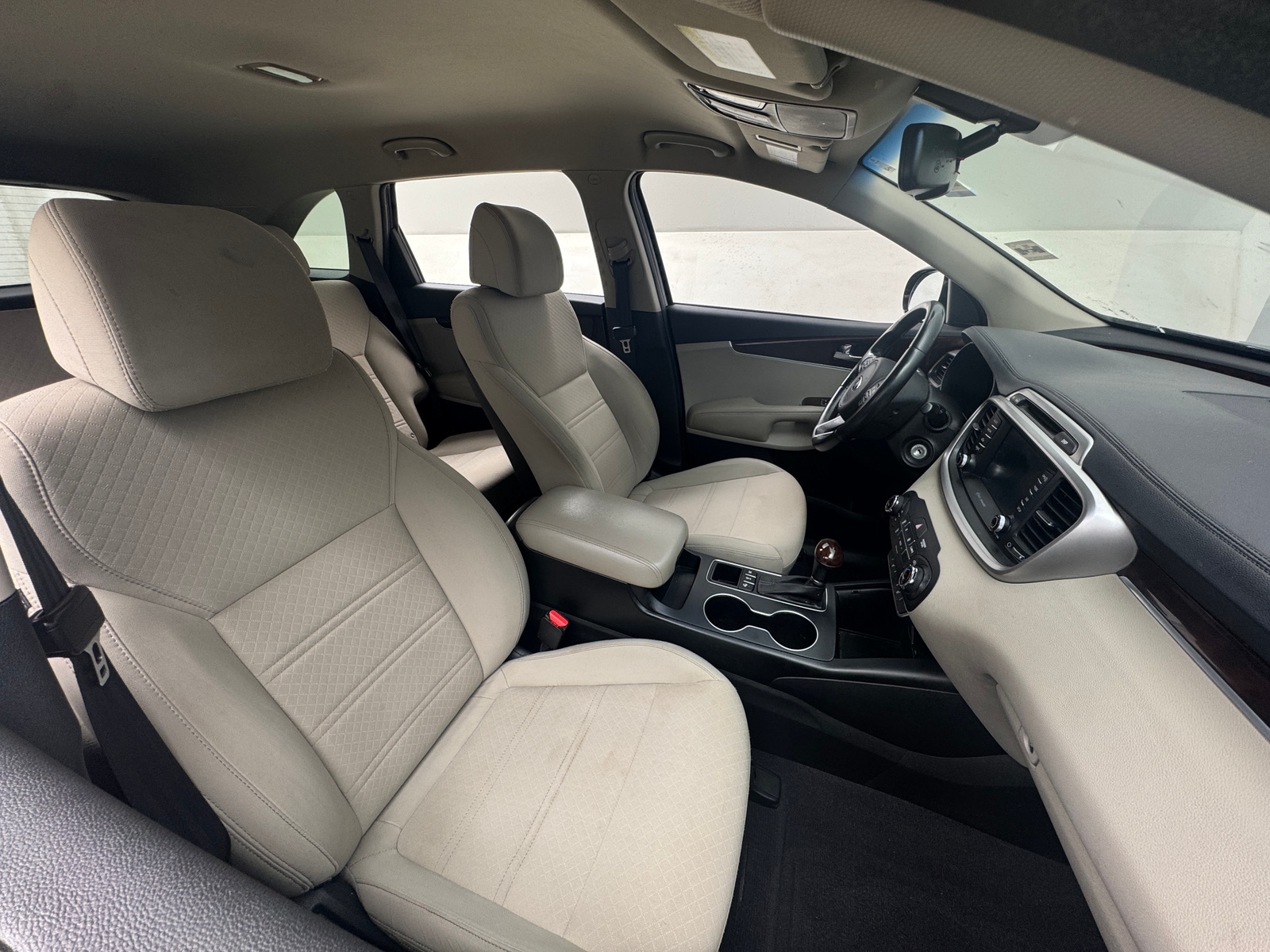 Thumbnail: 2017 Kia Sorento - 2