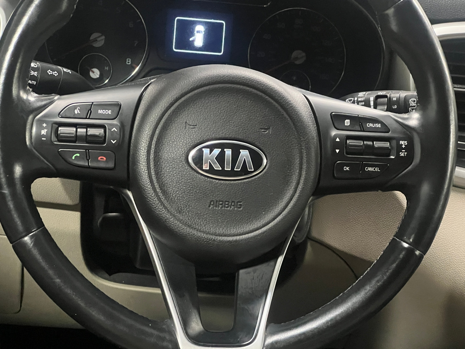 Thumbnail: 2017 Kia Sorento - 5