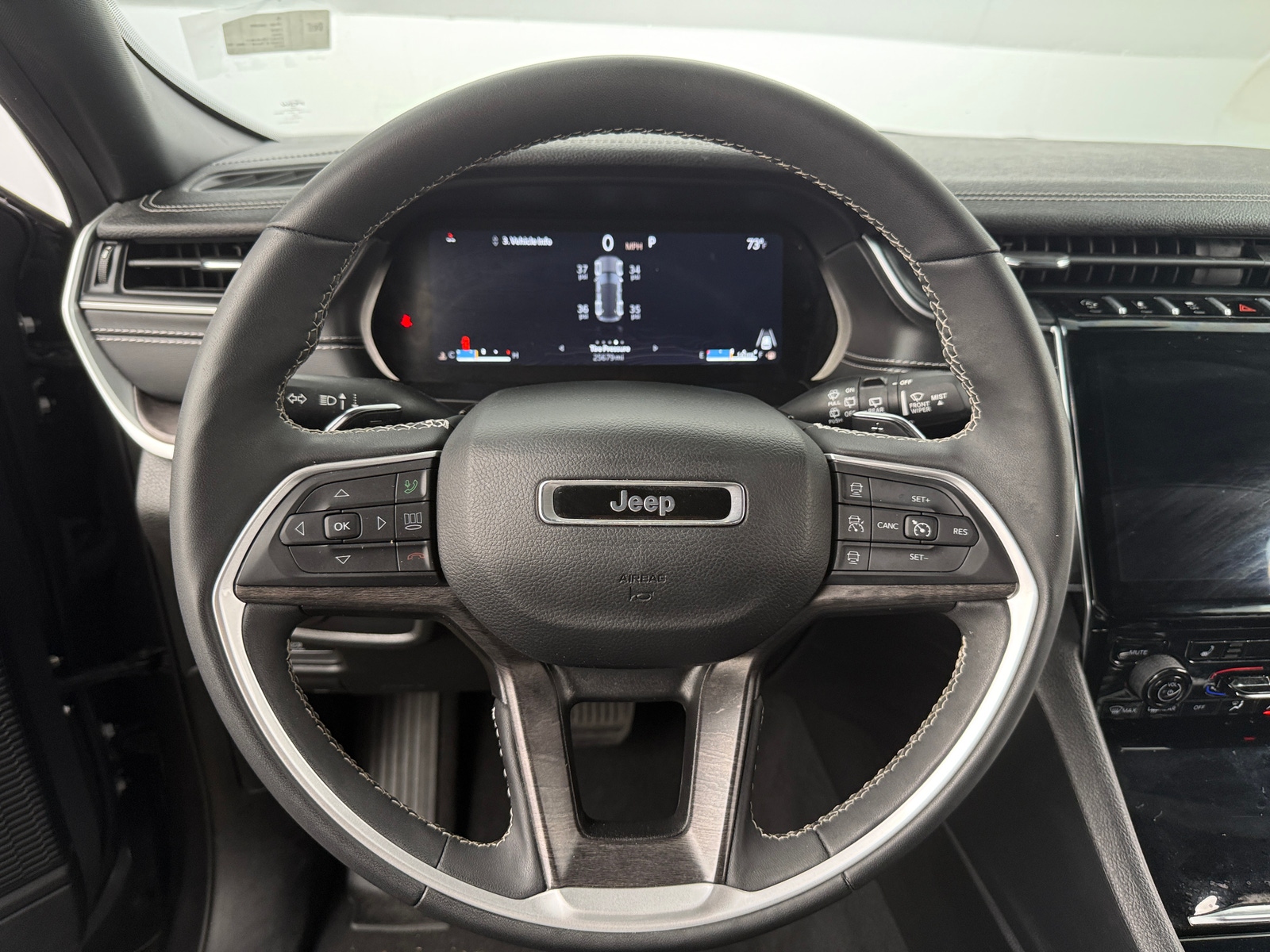 Thumbnail: 2024 Jeep Grand Cherokee - 4