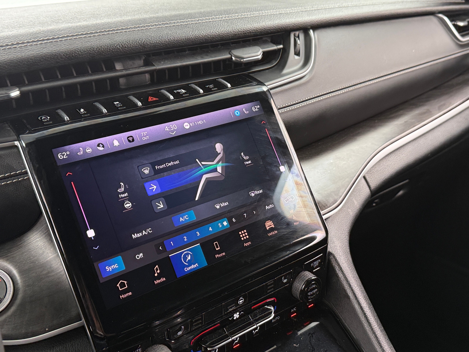 Thumbnail: 2024 Jeep Grand Cherokee - 3