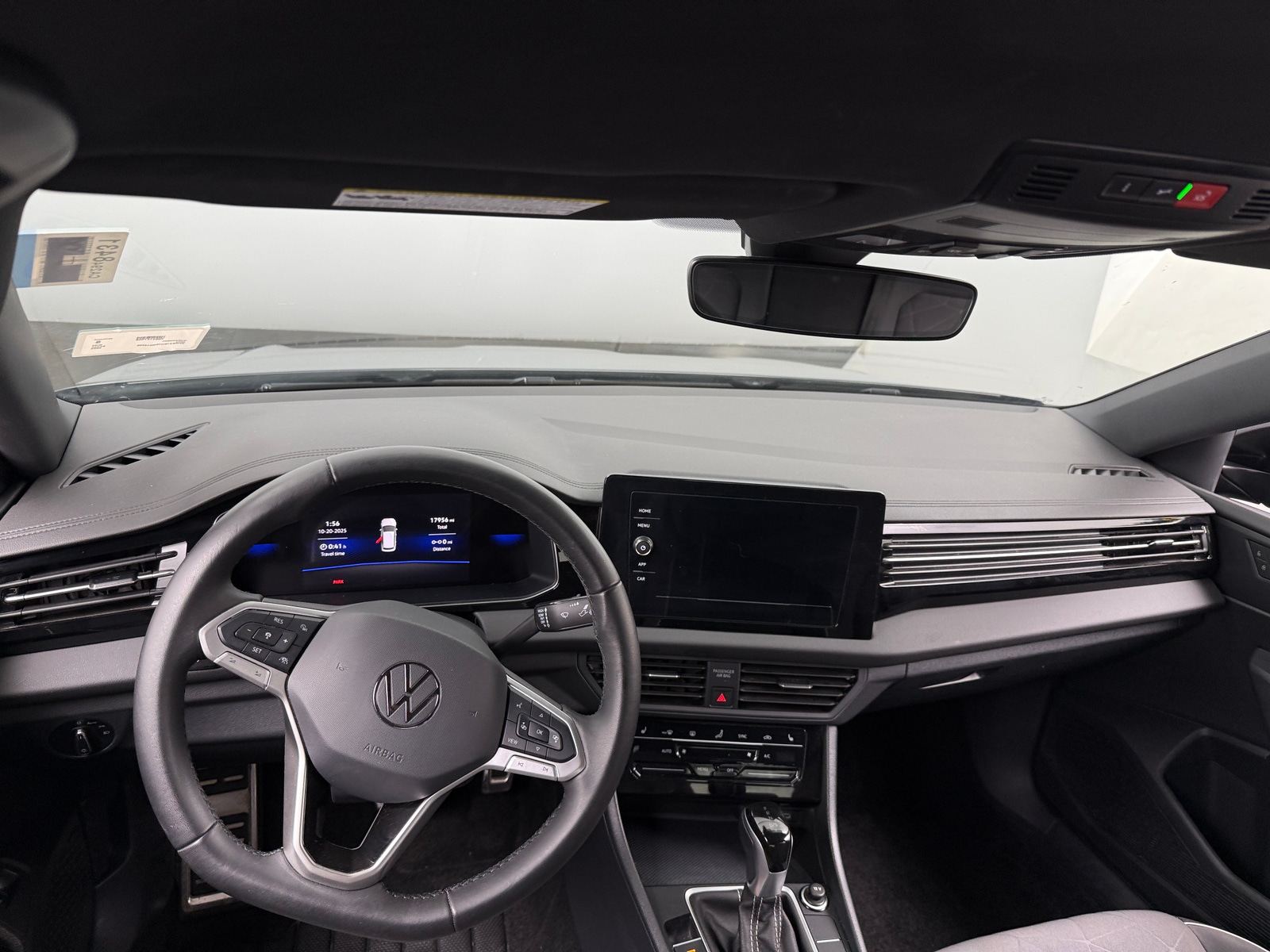 Thumbnail: 2025 Volkswagen Jetta - 3