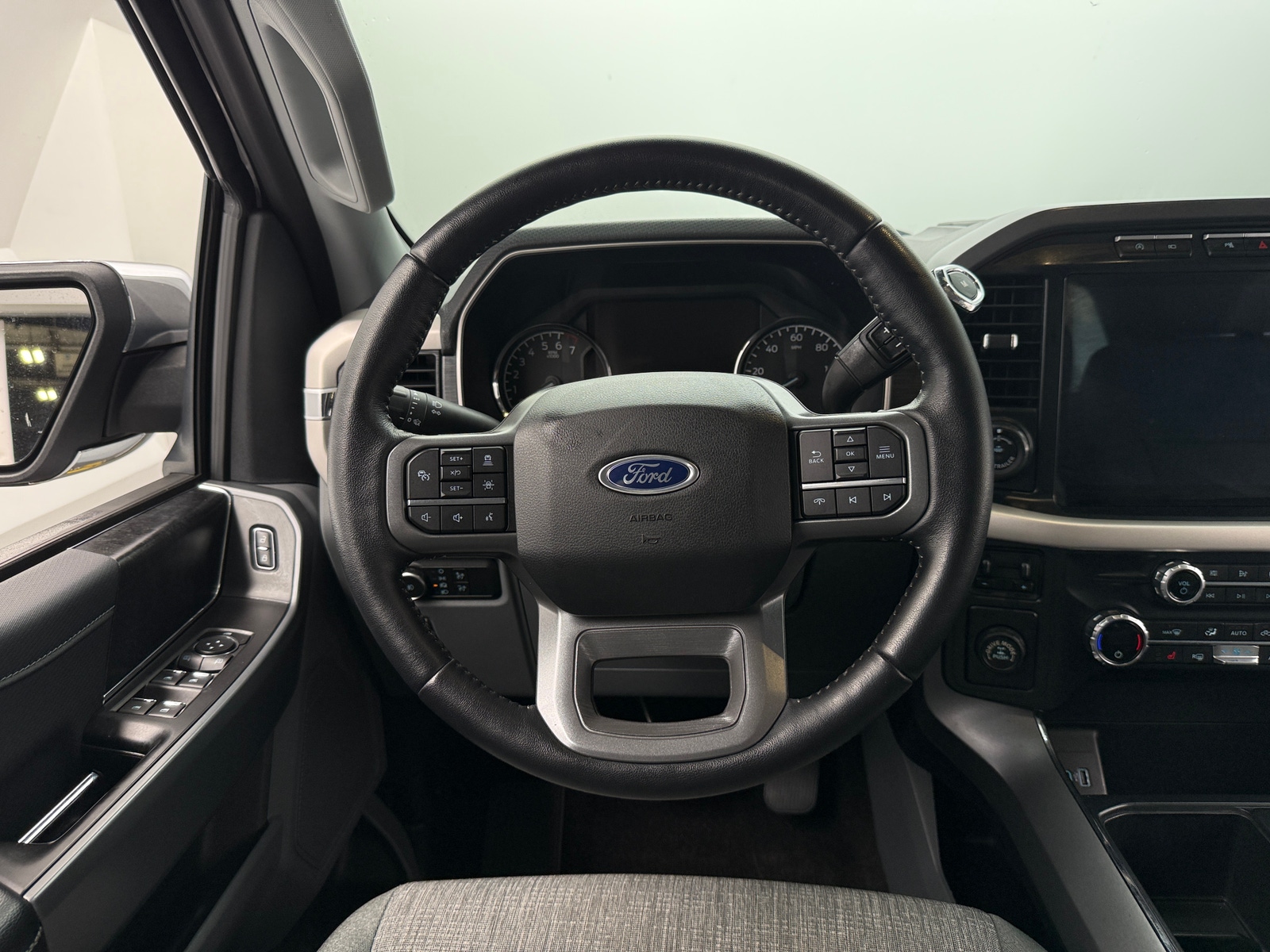 Thumbnail: 2021 Ford Econoline - 5