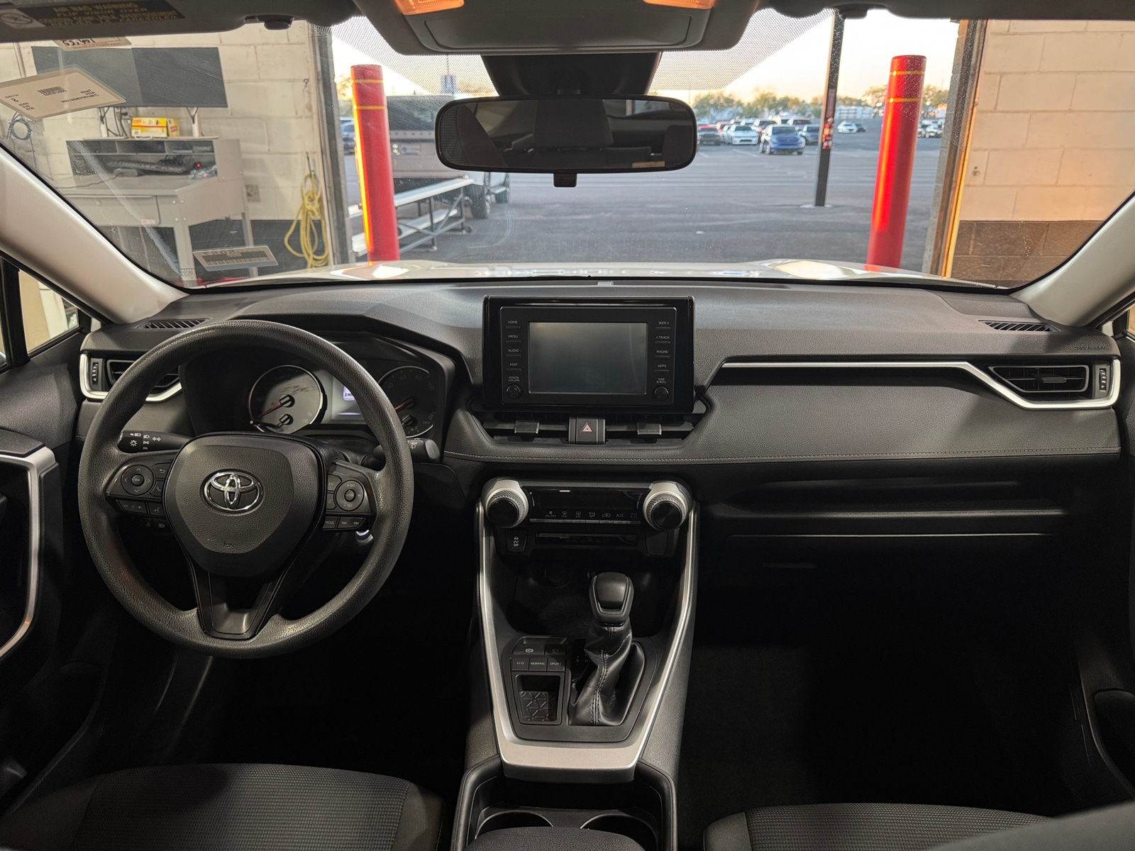 Thumbnail: 2019 Toyota RAV4 - 3