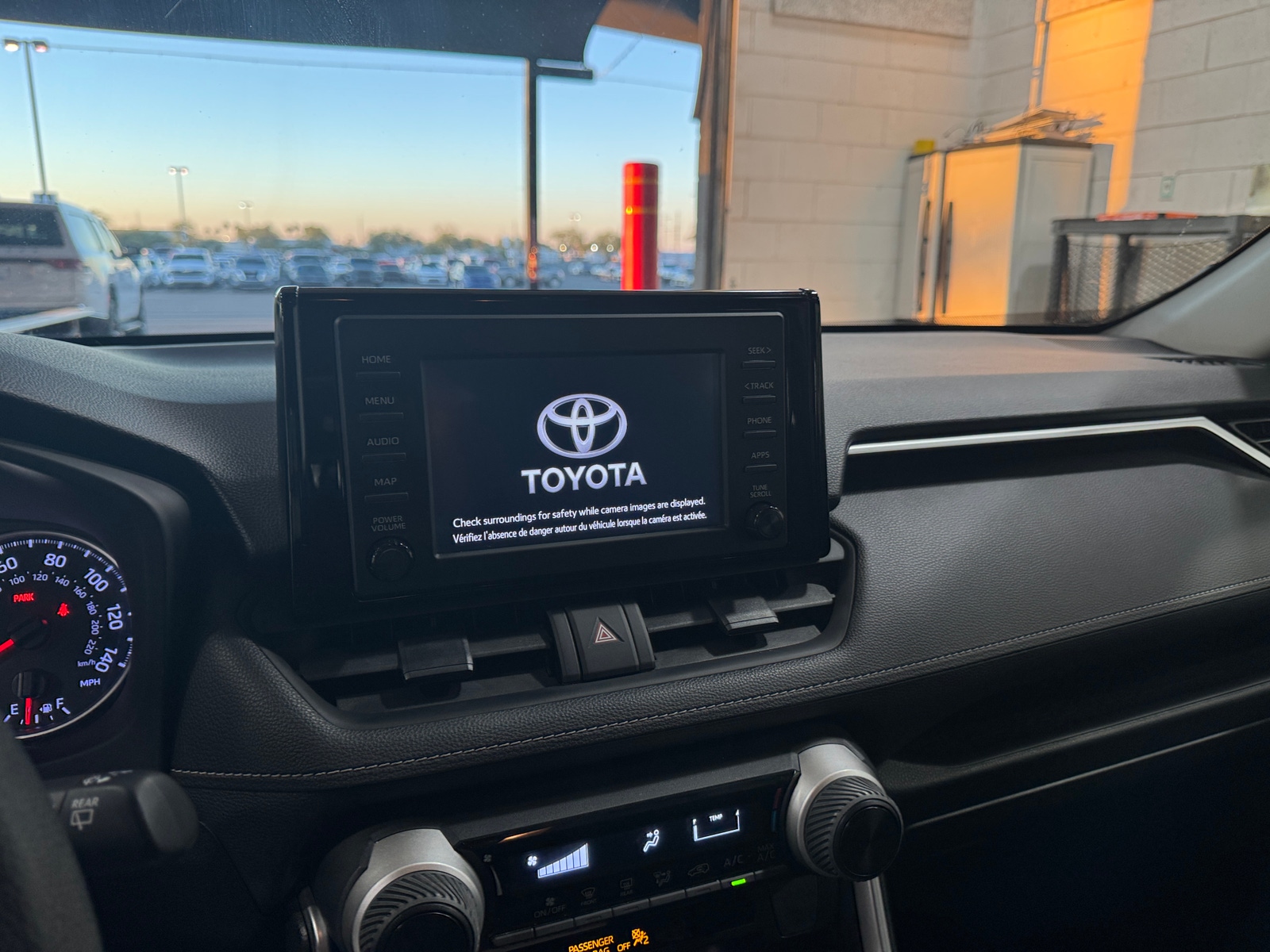 Thumbnail: 2019 Toyota RAV4 - 4